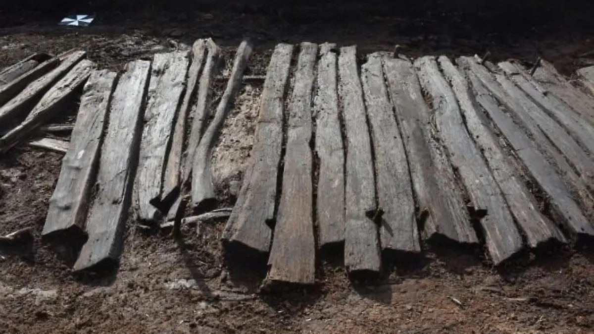 Archäologinnen und Archäologen des Niedersächsischen Landesamts für Denkmalpflege (NLD) und der Vechtaer Grabungsfirma denkmal3D haben einen über 2.000 Jahre alten Lederschuh gefunden.