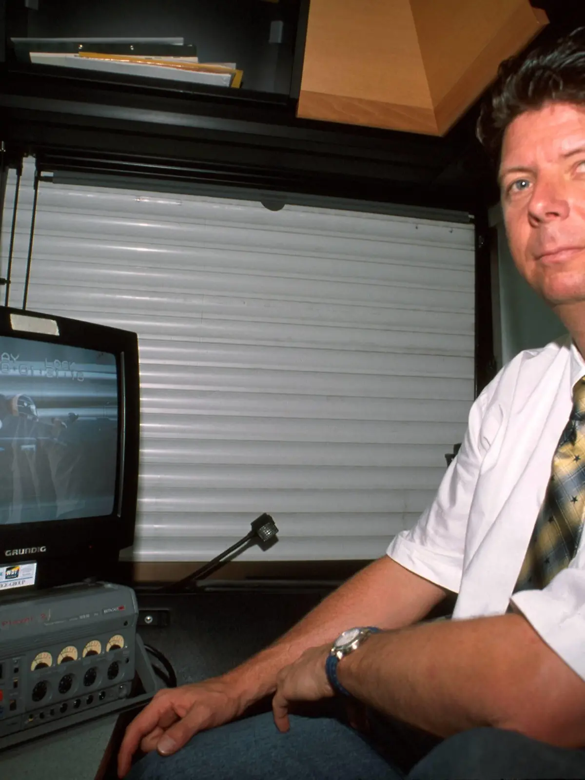 Bildnummer: 00309847  Datum: 28.09.1997  Copyright: imago/Passage
RTL-Moderator Heiko Wasser; quer, close, Sportmoderator, Waßer, Fernsehen, TV, Medien Großer Preis von Luxemburg 1997, Formel 1, F1, F, GP, WM, Weltmeisterschaft, Vdia Nürburg Nürburgring Motorsport Grand Prix Herren Einzel Deutschland Einzelbild Randmotiv Personen
