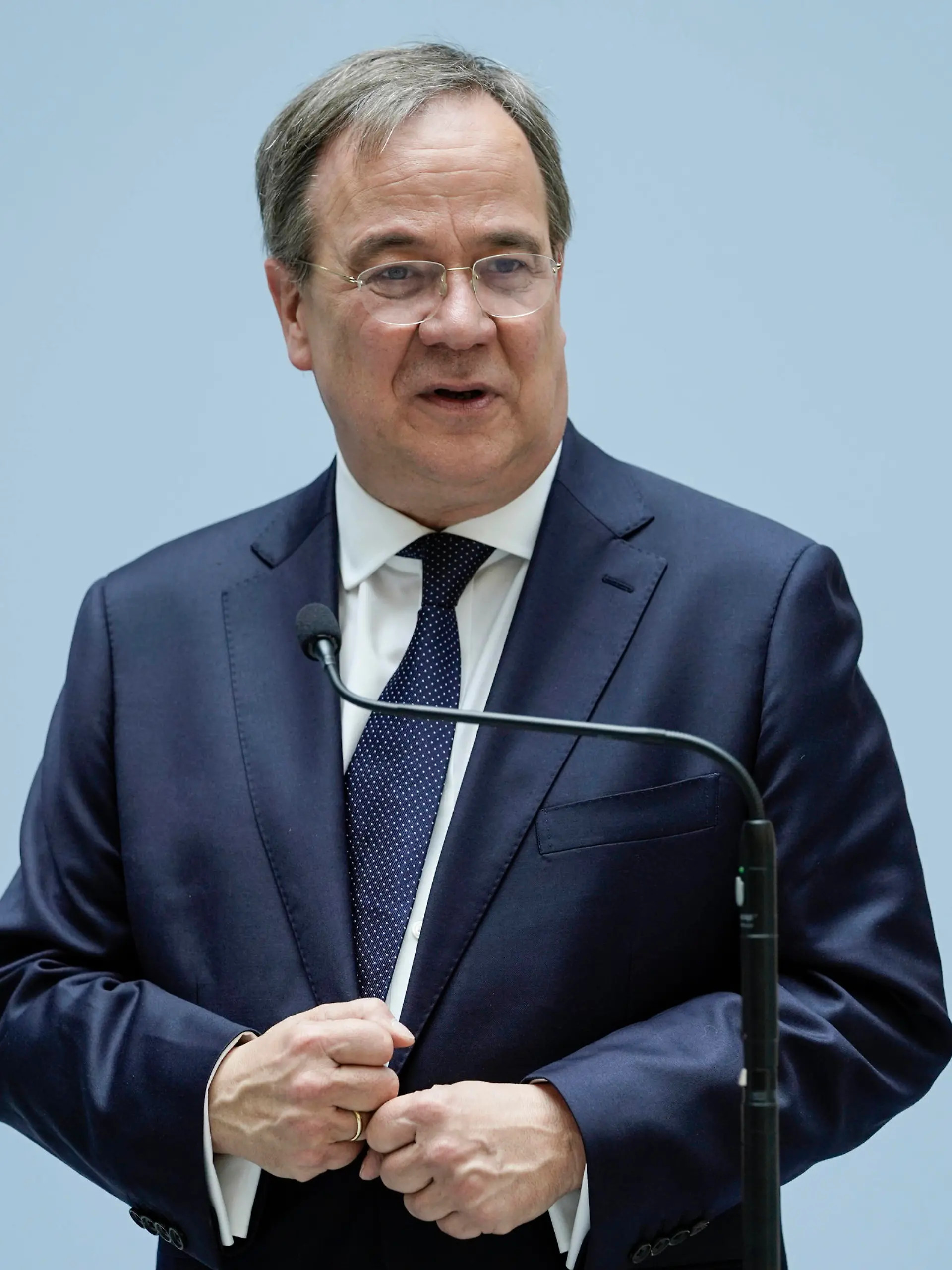  NRW Ministerpraesident begruesst belarussische Opposition Swetlana Tichanowskaja in der Landesvertretung in Berlin Aktuell, 11.06.2021, Berlin Ministerpraesident Armin Laschet im Portrait beim Empfang der belarussische Oppositionsanfuehrerin Swetlana Tichanowskaja in der Landesvertretung in Berlin zum Vier-Augen-Gespraech Berlin Berlin Deutschland *** NRW State Premier welcomes Belarusian opposition Svetlana Tikhanovskaya in the state representation in Berlin News, 11 06 2021, Berlin State Premier Armin Laschet in portrait at the reception of Belarusian opposition leader Svetlana Tikhanovskaya in the state representation in Berlin for the four-eyes talk Berlin Berlin Germany