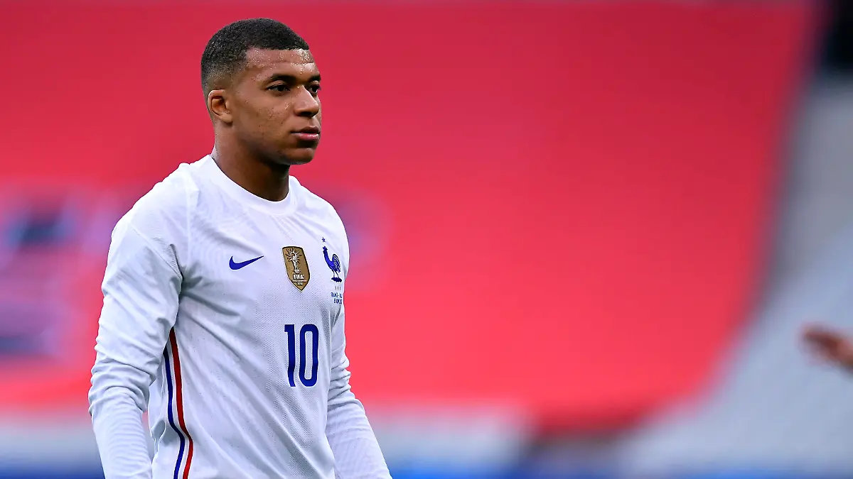 PARIS, FRANCE - JUNE 08: Kylian Mbappe of France looks on during the international friendly match between France and Bulgaria at Stade de France on June 08, 2021 in Paris, France. (Photo by Aurelien Meunier/Getty Images)