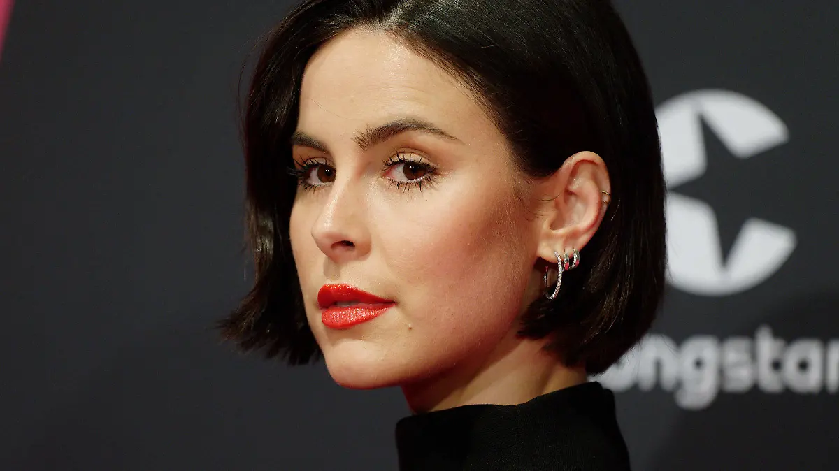 08.12.2022, Nordrhein-Westfalen, Bochum: Die Sängerin Lena Meyer-Landrut kommt über den Roten Teppich zur Verleihung der 1Live Krone in der Jahrhunderthalle. Foto: Henning Kaiser/dpa +++ dpa-Bildfunk +++
