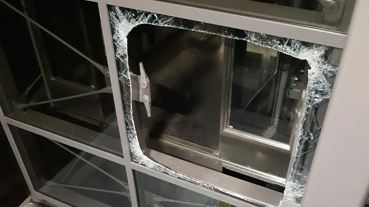 Nach zwei Stunden konnten der 16-Jährige endlich befreit werden.