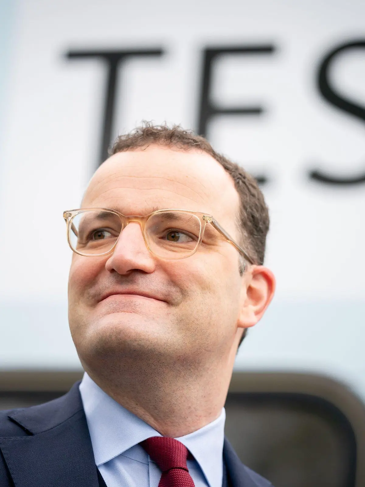 27.05.2021, Berlin: Jens Spahn (CDU), Bundesminister für Gesundheit, eröffnet eine Corona-Teststelle in einem Bus. Der Bus wurde von dem CDU-Bundestagsabgeordneten Heilmann gespendet. Foto: Kay Nietfeld/dpa +++ dpa-Bildfunk +++