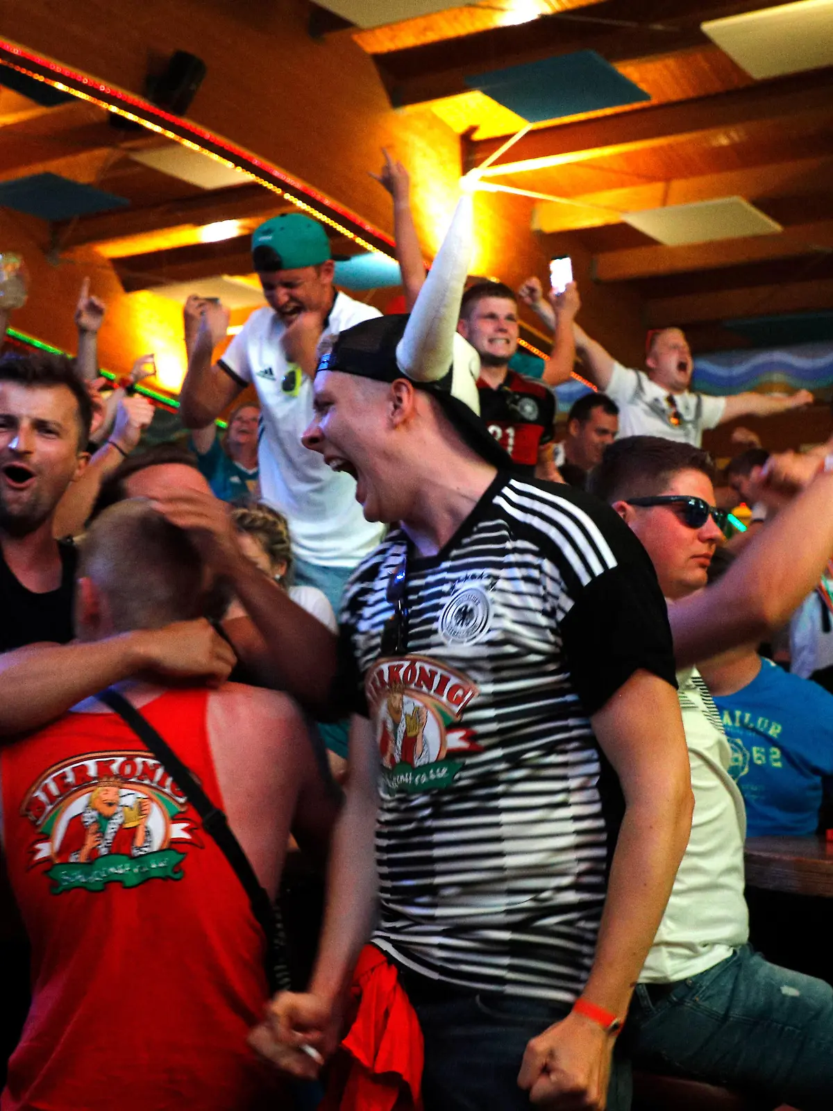 Bierkönig Fußballparty