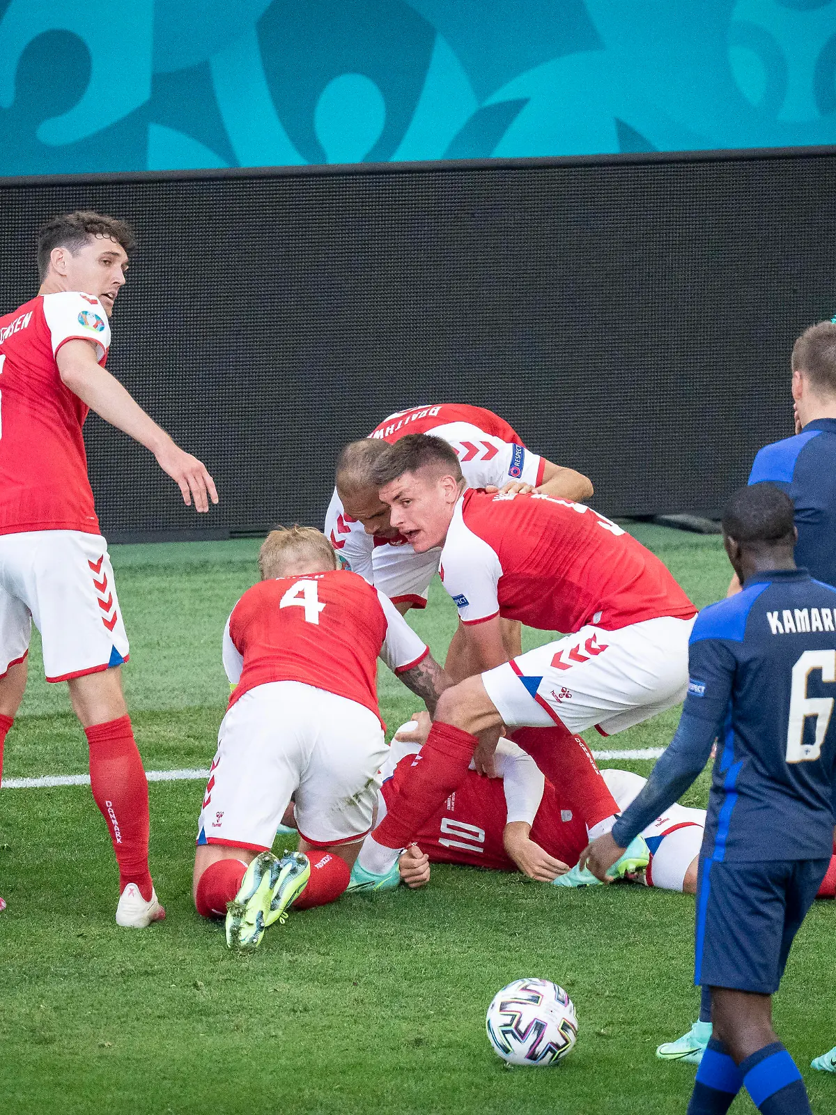 Schreckensmomente nach dem Zusammenbruch von Christian Eriksen