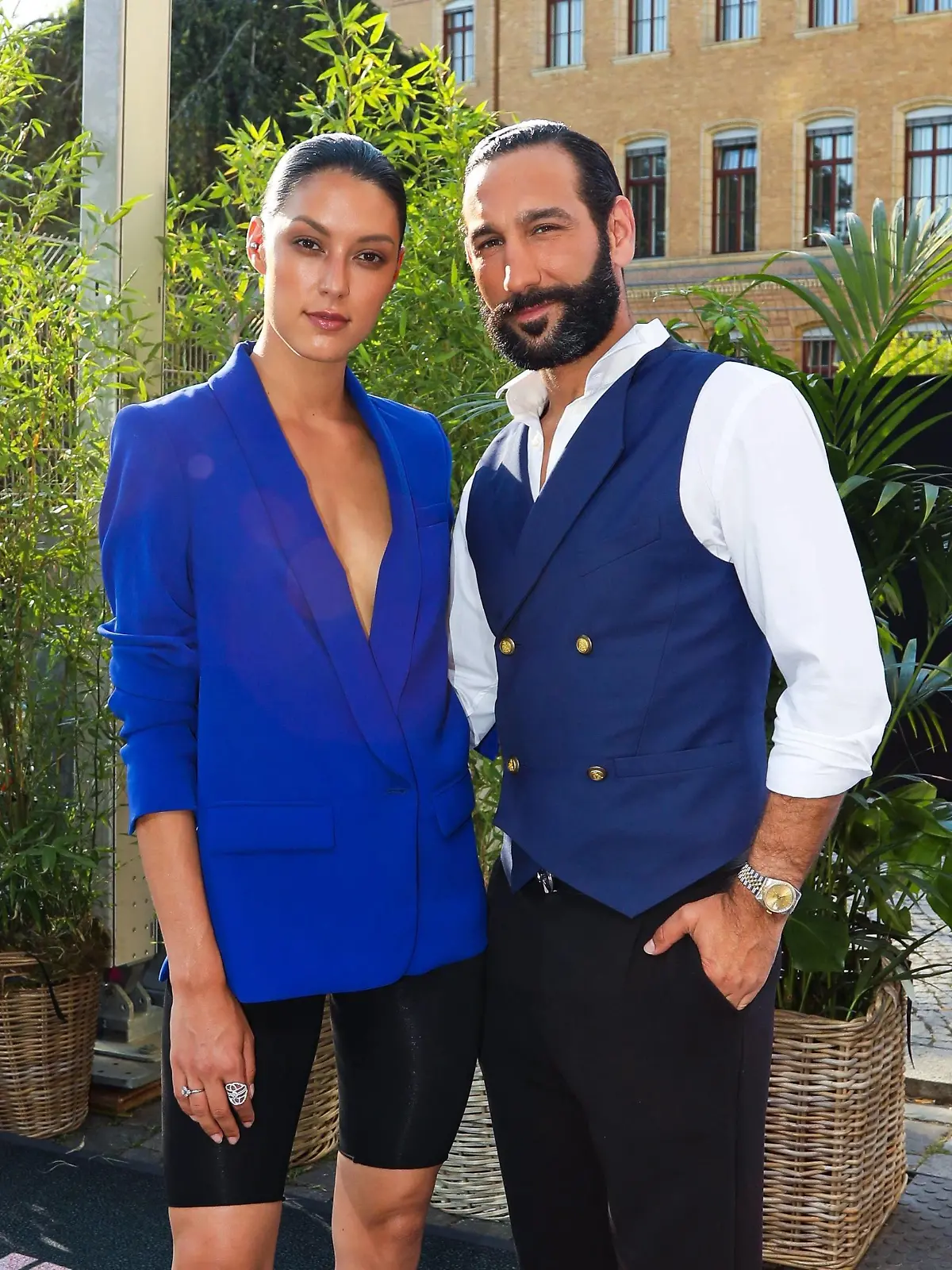  Berlin, 04.07.2018, Die Riani Runway Show findet im Rahmen der Mercedes-Benz Fashion Week Berlin Spring/Summer 2019 im ewerk statt. Bild: Rebecca Mir und Massimo Sinato *** Berlin 04 07 2018 The Riani Runway Show takes place as part of the Mercedes Benz Fashion Week Berlin Spring Summer 2019 at ewerk Bild Rebecca Mir und Massimo Sinato xsmmpJPGx