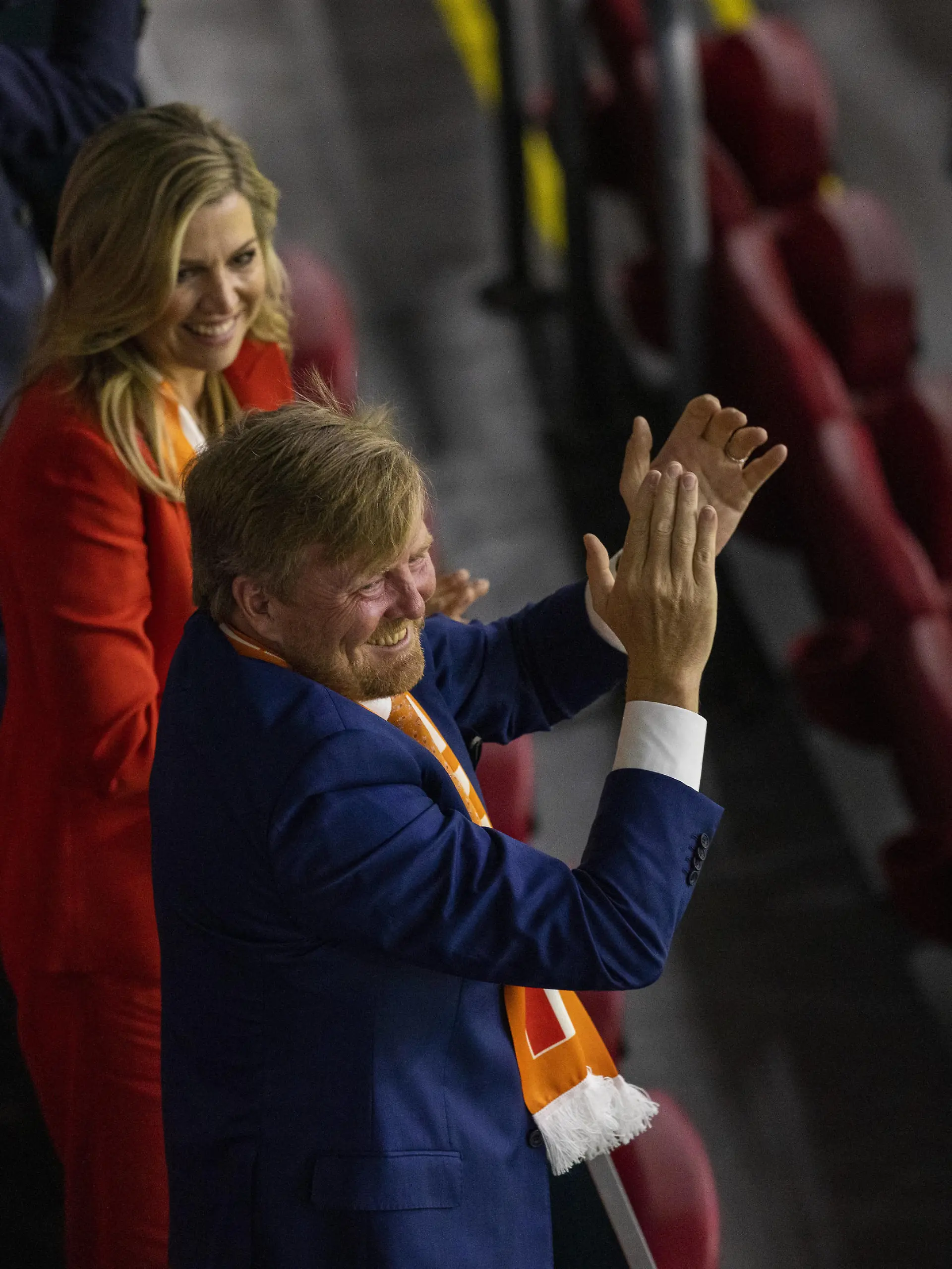 König Willem-Alexander mit seiner Frau Königin Maxima Niederlande - Ukraine Amsterdam, 13.06.2021, Fussball, Saison 2020/21 Foto: Moritz Müller *** King Willem Alexander with his wife Queen Maxima Netherlands Ukraine Amsterdam, 13 06 2021, football, 2020 season 21 Photo Moritz Müller 