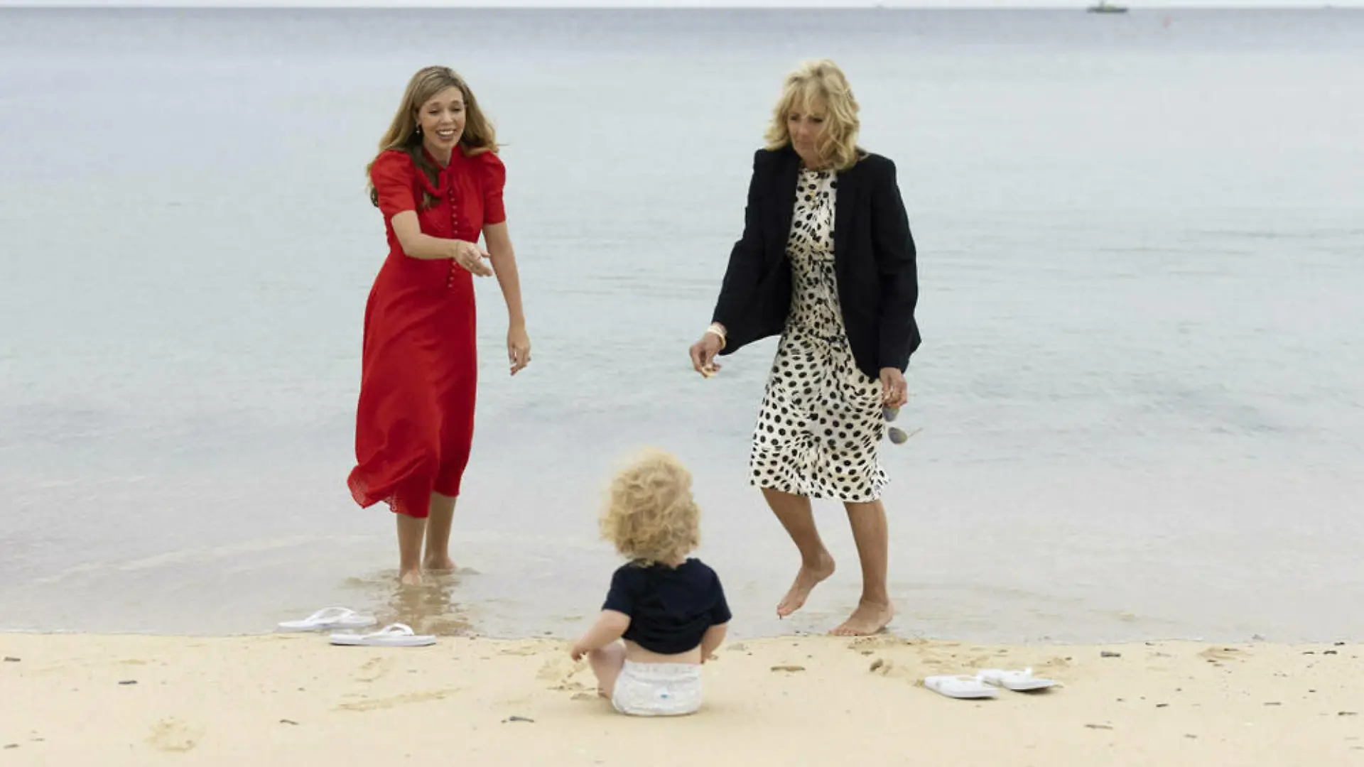 Carrie Johnson und Jill Biden: Die First Ladys beim Strandbesuch