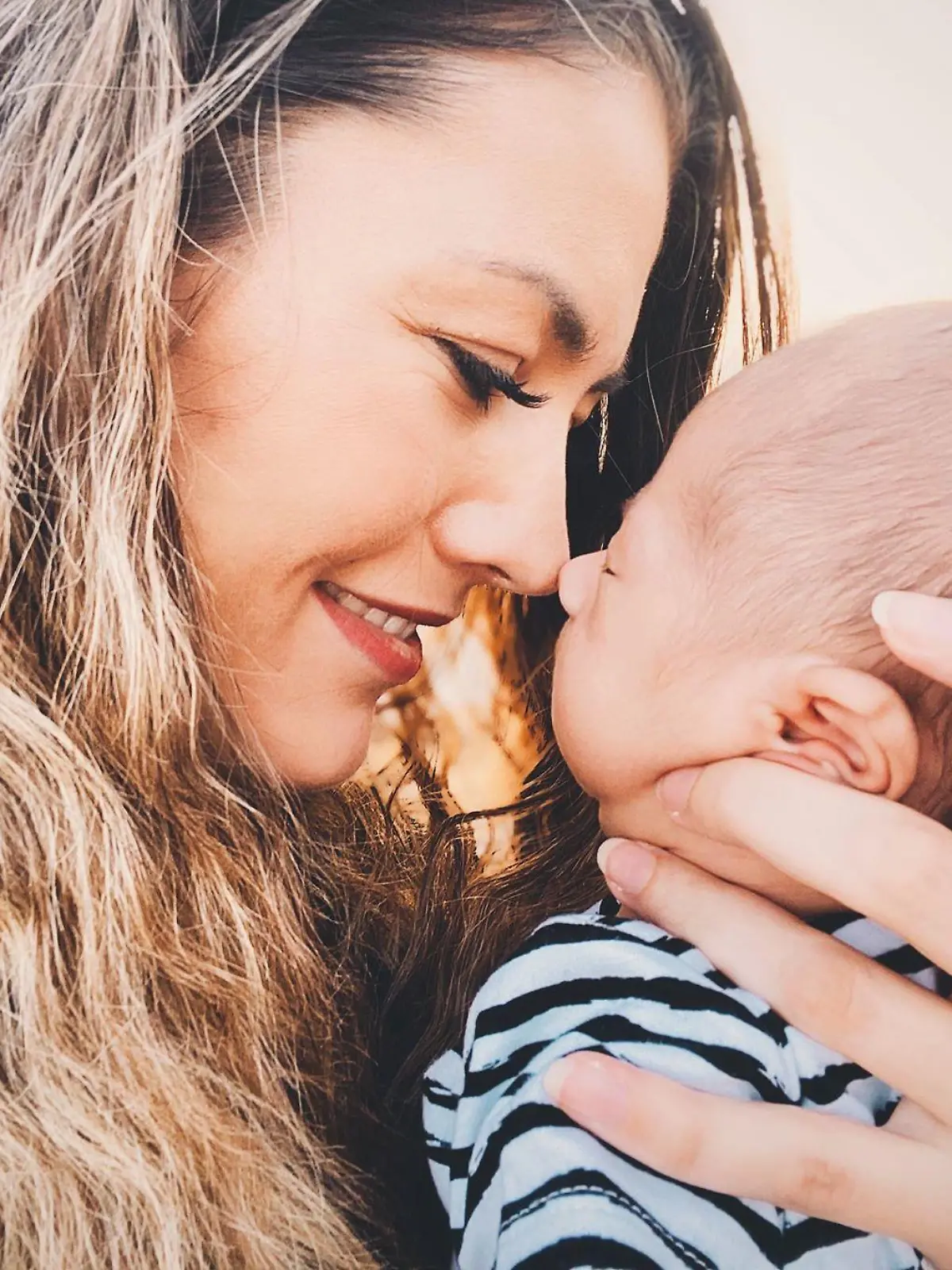 Fiona Erdmann feiert den ersten Monat mit Baby.