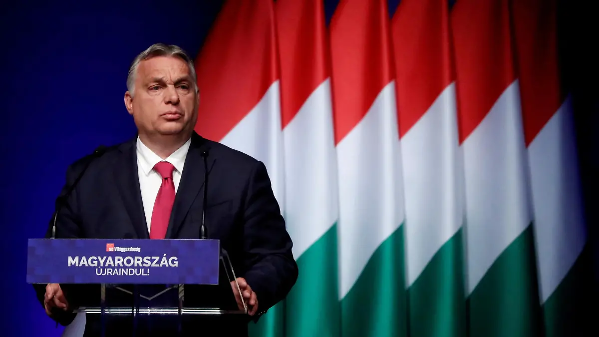 FILE PHOTO: Hungarian Prime Minister Viktor Orban addresses a business conference in Budapest, Hungary, June 9, 2021. REUTERS/Bernadett Szabo/File Photo