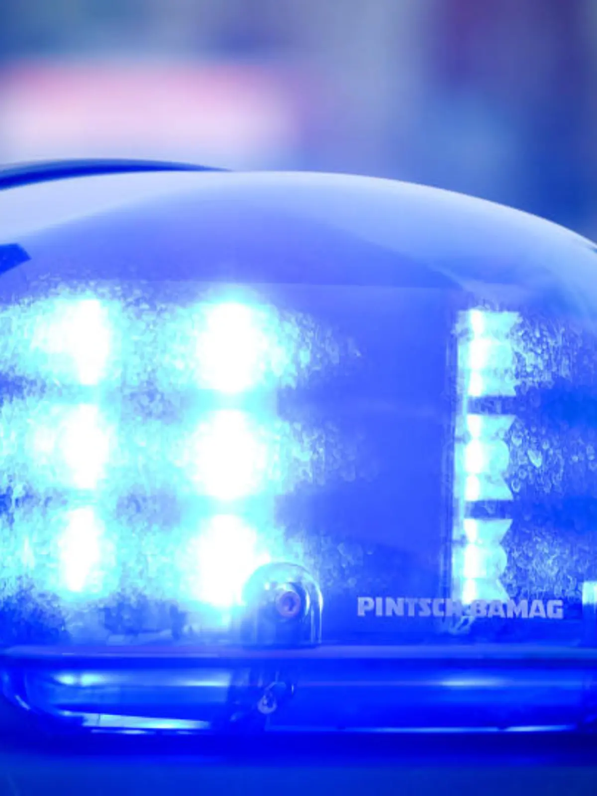 Hamburg: Baby fast zu Tode geschüttelt - Behörde nimmt Geschwister aus Familie (Symbolbild)