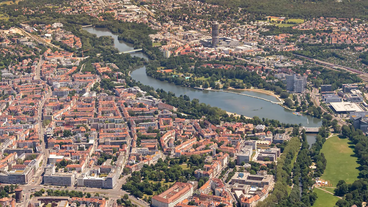 Die Stadt Nürnberg mit dem Wöhrder See