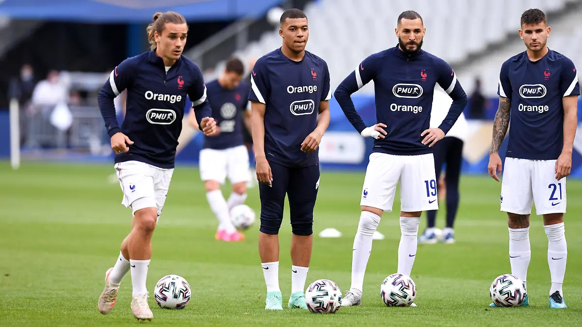 ECHAUFFEMENT - 10 KYLIAN MBAPPE FRA - 19 KARIM BENZEMA FRA - 21 LUCAS HERNANDEZ FRA FOOTBALL : France vs Bulgarie - Match Amical - Preparation UEFA EURO, EM, Europameisterschaft,Fussball 2020 - 08/06/2021 FEP/Panoramic PUBLICATIONxNOTxINxFRAxITAxBEL 