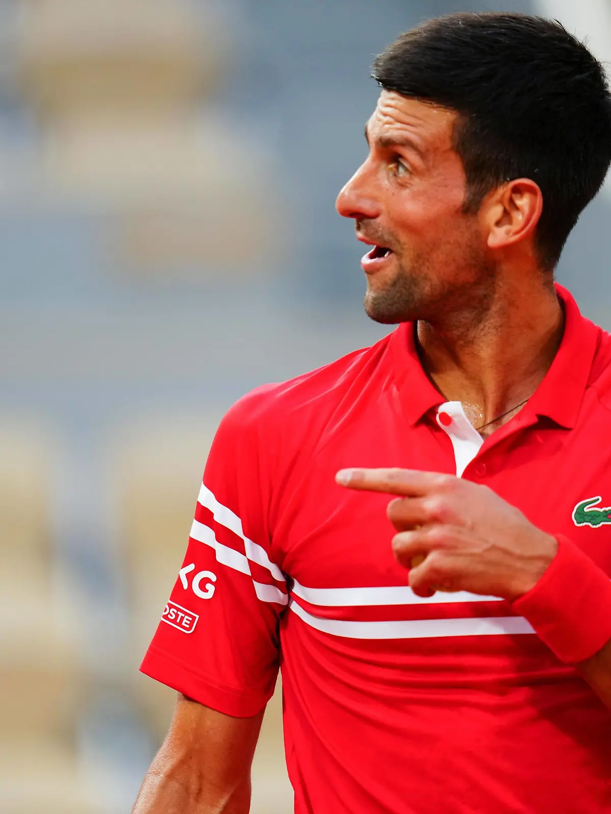 Mandatory Credit: Photo by Javier Garcia/BPI/Shutterstock 12046068la Novak Djokovic reacts to boos against him during his quarter final French Open Tennis, Day Eleven, Roland Garros, Paris, France - 09 Jun 2021 French Open Tennis, Day Eleven, Roland Garros, Paris, France - 09 Jun 2021 PUBLICATIONxINxGERxSUIxAUTXHUNxGRExMLTxCYPxROMxBULxUAExKSAxONLY Copyright: xJavierxGarcia/BPI/Shutterstockx 12046068la 