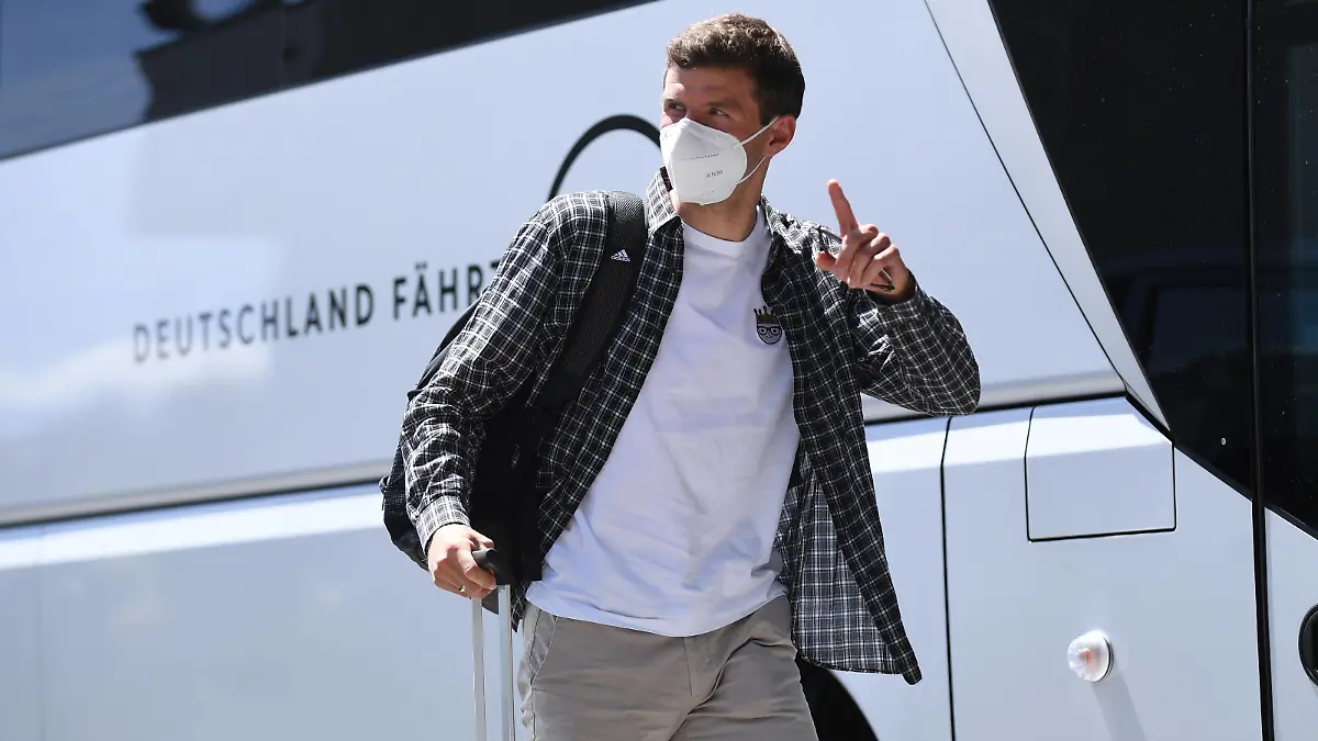 Thomas Müller bezieht heute mit seinen Teamkollegen Quartier in Herzogenaurach.
