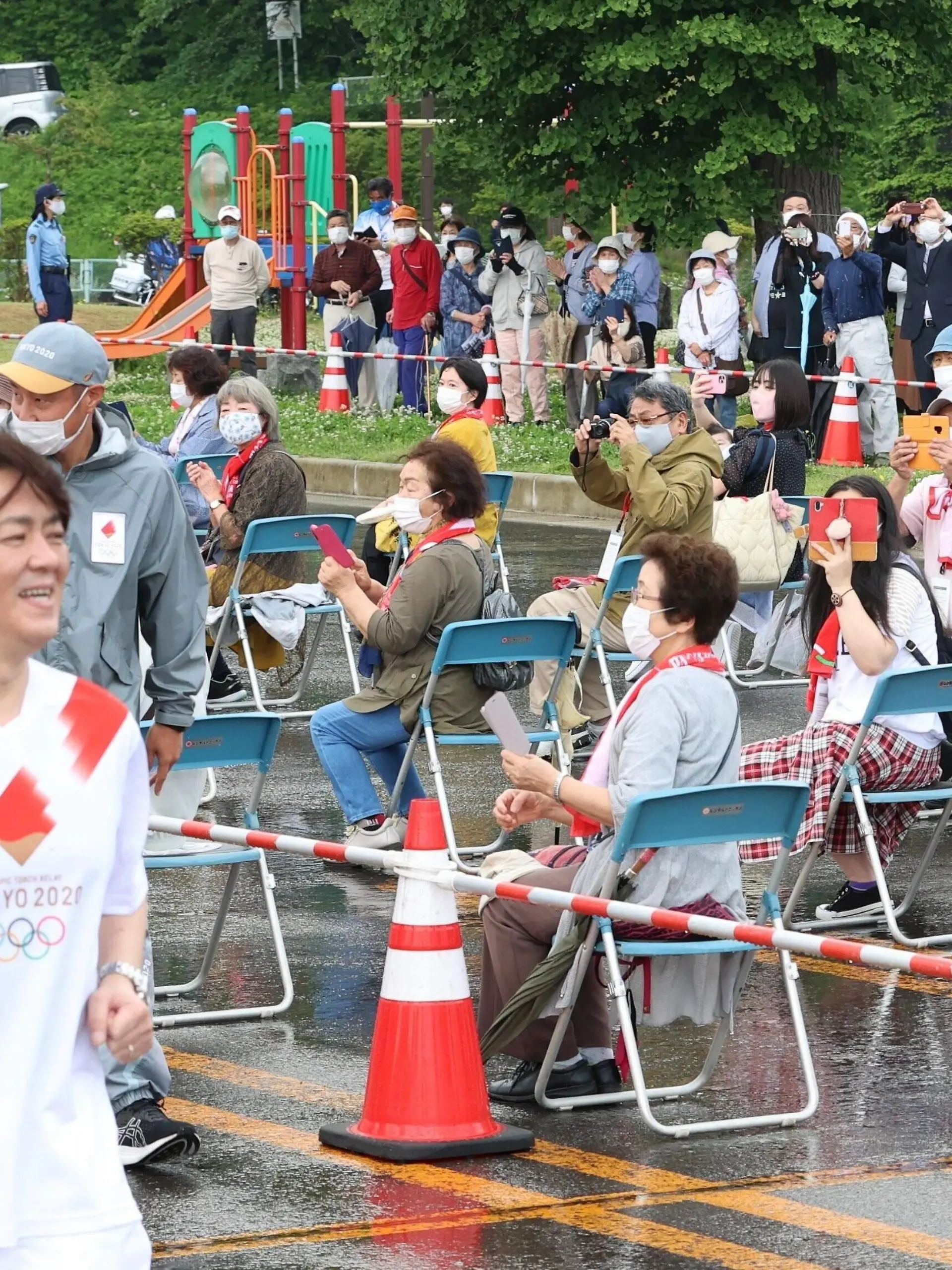  Tokyo Olympic torch relay Opera singer Satoshi Chubachi runs during the Tokyo Olympic torch relay in the Akita Prefecture city of Yuzawa, northeastern Japan, on June 8, 2021. PUBLICATIONxINxGERxSUIxAUTxHUNxONLY