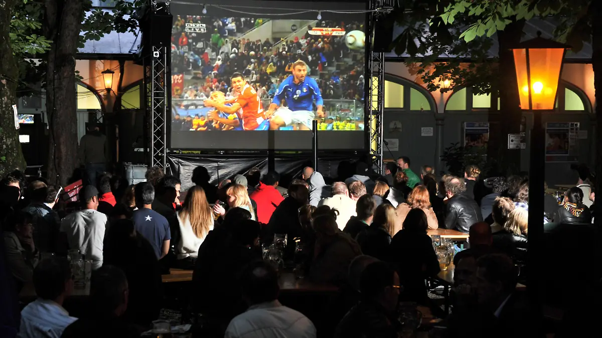 Public Viewing im Biergarten