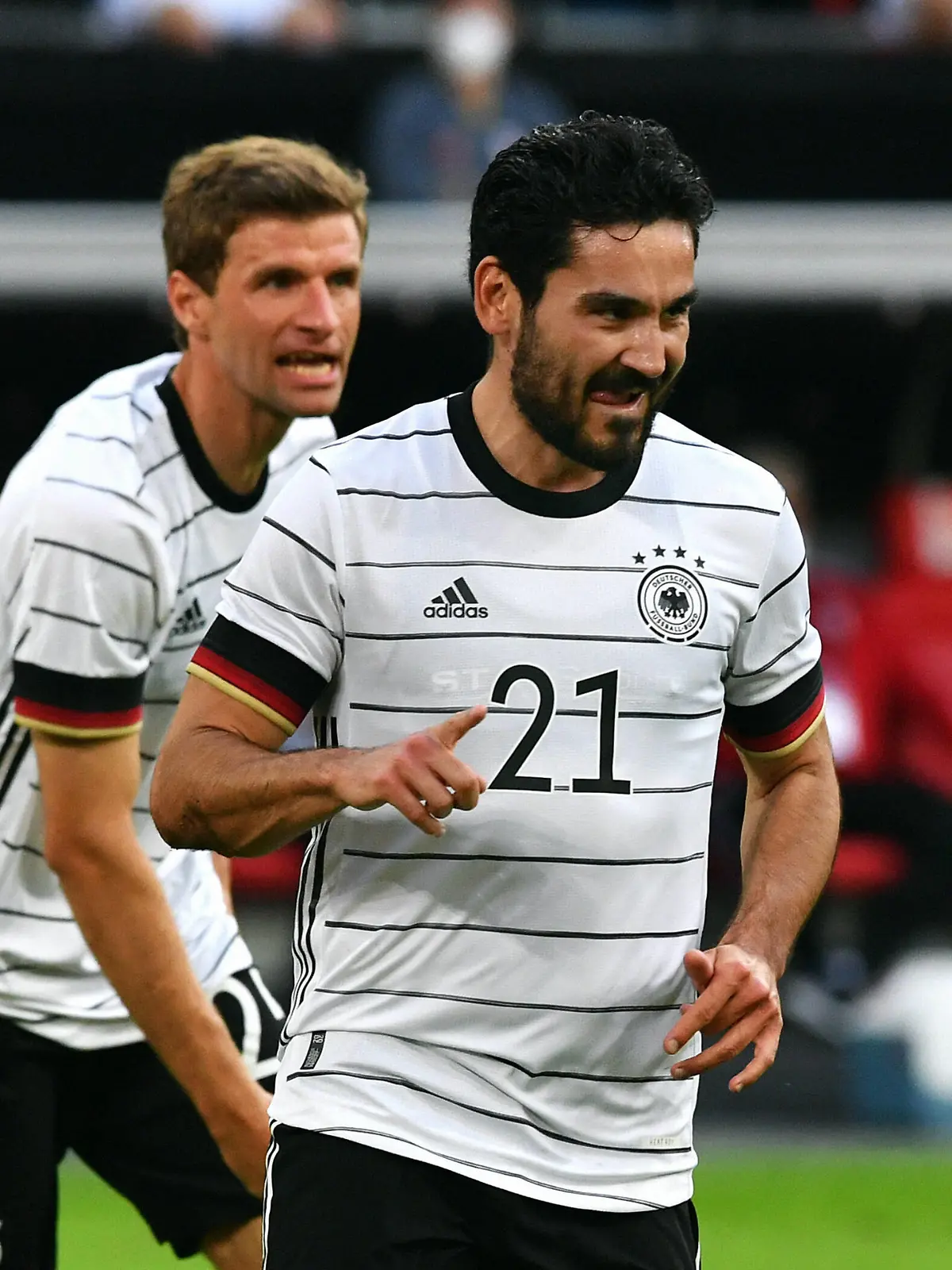 Fussball, Herren, Deutschland, Nationalmannschaft Testspiel zur Euro 2021, Merkur-Spiel-Arena Düsseldorf: Deutschland weiss - Lettland rot Jubel Ilkay Gündogan GER nach seinem Tor zum 2:0. Jubel, Freude, Aktion. DFB/UEFA regulations prohibit any use of photographs as image sequences and/or quasi-video. EDITORIAL USE ONLY *** Football, Men, Germany, National Team Test Match for Euro 2021, Merkur Spiel Arena Düsseldorf Germany white Latvia red cheering Ilkay Gündogan GER after his goal for 2 0 cheering, joy, action DFB UEFA regulations prohibit any use of photographs as image sequences and or quasi video EDITORIAL USE ONLY 