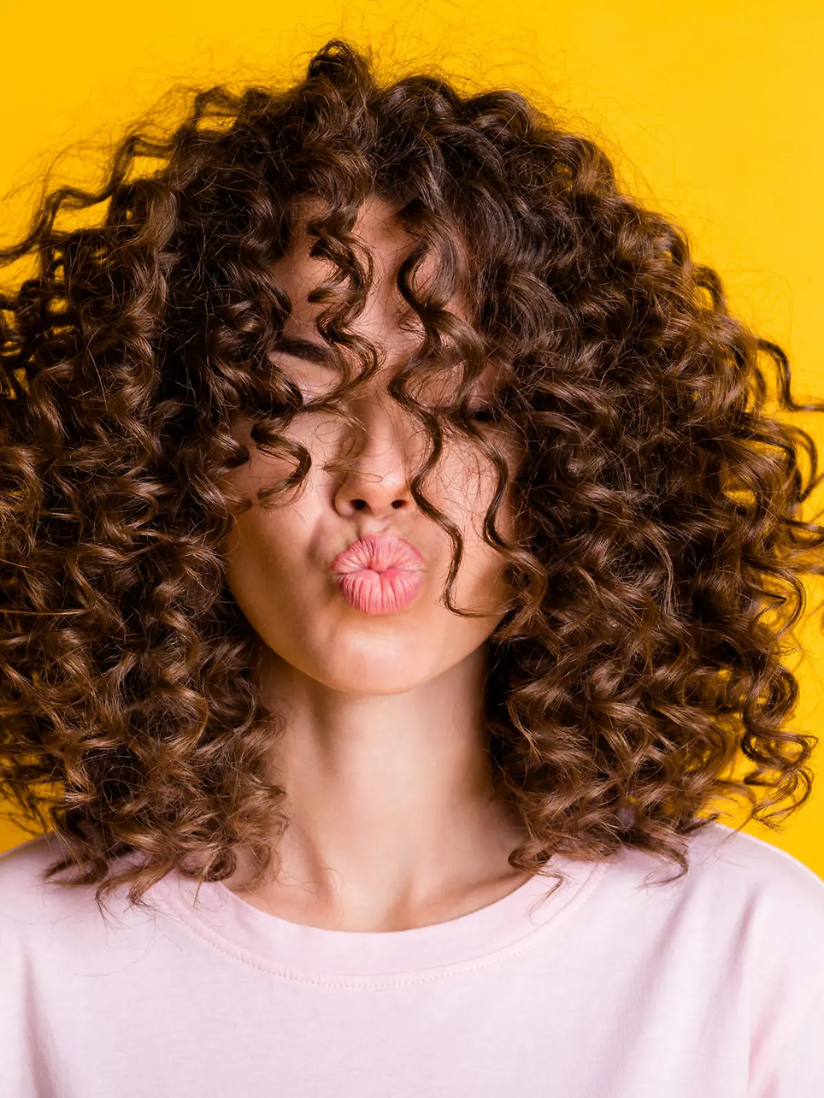 Haarpflege: Tipps für Lockenköpfe.