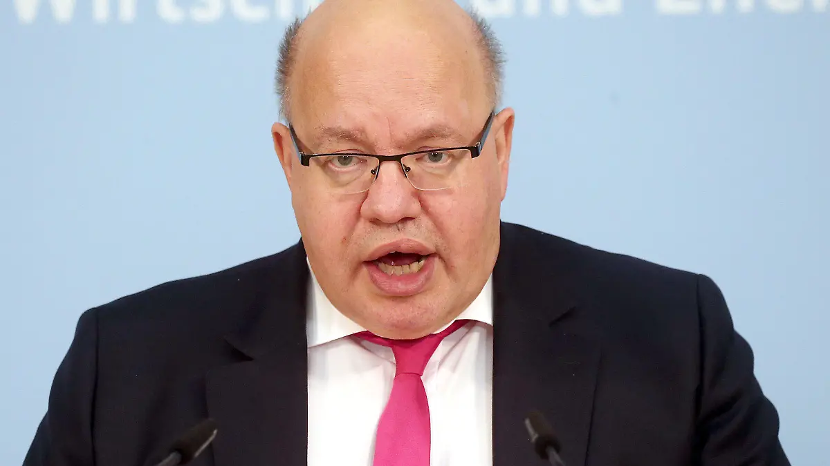 03.06.2021, Berlin: Peter Altmaier (CDU), Bundeswirtschaftsminister, gibt im Bundeswirtschaftsministerium eine Pressekonferenz. Er erwartet angesichts der abflauenden Corona-Krise, dass die deutsche Wirtschaft in diesem Jahr um bis zu vier Prozent wachsen könnte. Deutschland habe die Rezession besser überstanden als von vielen erwartet. Foto: Wolfgang Kumm/dpa +++ dpa-Bildfunk +++