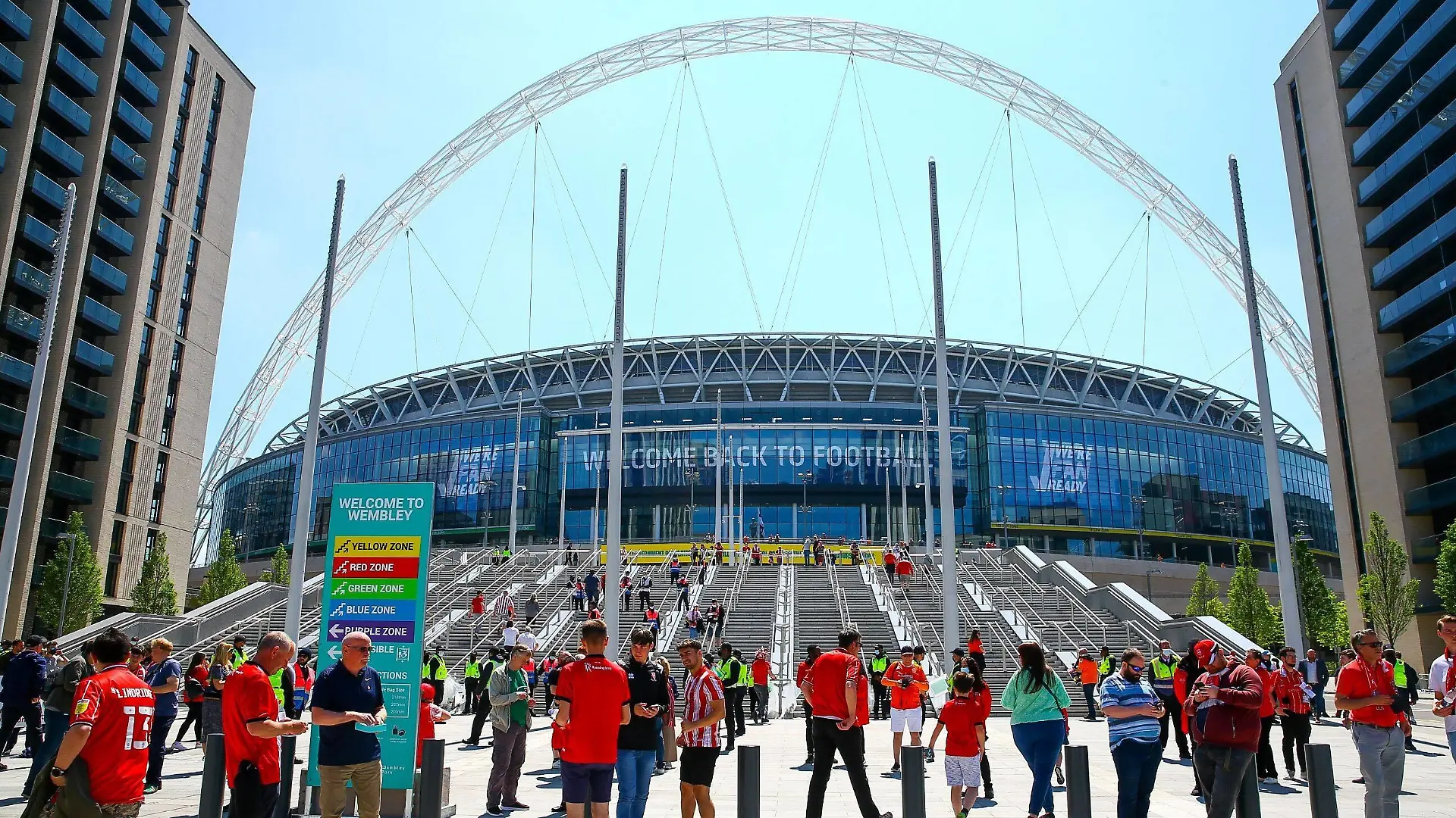 Mandatory Credit: Photo by Kieran McManus/BPI/Shutterstock 11976060al Fans gather outside Wembley We re fan ready message Blackpool v Lincoln City, EFL Sky Bet League One, Playoffs, Final, Football, Wembley Stadium, London, UK - 30 May 2021 EDITORIAL USE ONLY No use with unauthorised audio, video, data, fixture lists, club/league logos or live services. Online in-match use limited to 120 images, no video emulation. No use in betting, games or single club/league/player publications. Blackpool v Lincoln City, EFL Sky Bet League One, Playoffs, Final, Football, Wembley Stadium, London, UK - 30 May 2021 EDITORIAL USE ONLY No use with unauthorised audio, video, data, fixture lists, club/league logos or live services. Online in-match use limited to 120 images, no video emulation. No use in betting, games or single club/league/player publications. PUBLICATIONxINxGERxSUIxAUTXHUNxGRExMLTxCYPxROMxBULxUAExKSAxONLY Copyright: xKieranxMcManus/BPI/Shutterstockx 11976060al