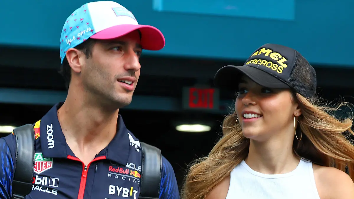 Miami Grand Prix - Qualifying - Miami International Autodrome. (L to R): Daniel Ricciardo (AUS) Red Bull Racing Reserve and Third Driver with his girlfriend Heidi Berger (AUT). Formula 1 World Championship, Rd 5, Miami Grand Prix, Saturday 6th May 2023. Miami International Autodrome, Miami, Florida, USA. URN:72044146