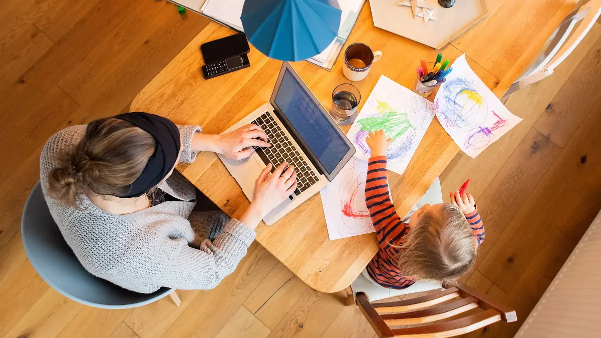 homeoffice-bleibt-beliebt-warum-eltern-und-pendler-nicht-ins-b-ro-zur-ckwollen