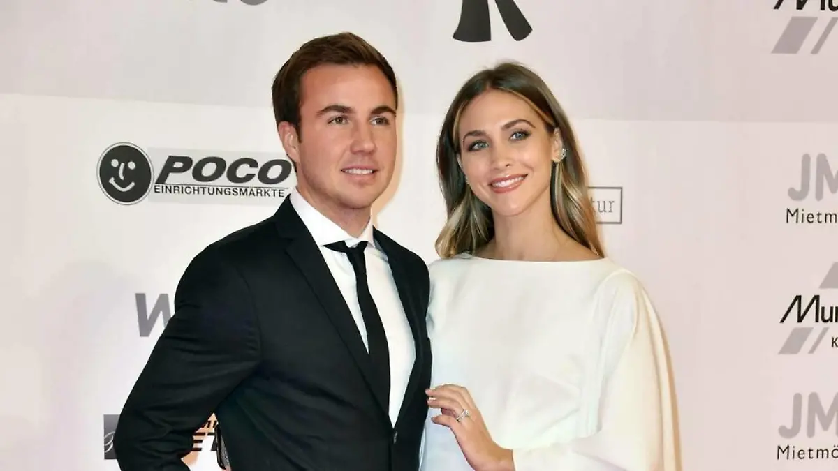 So süß gratulieren Mario und Ann-Kathrin Götze Rome zum Geburtstag