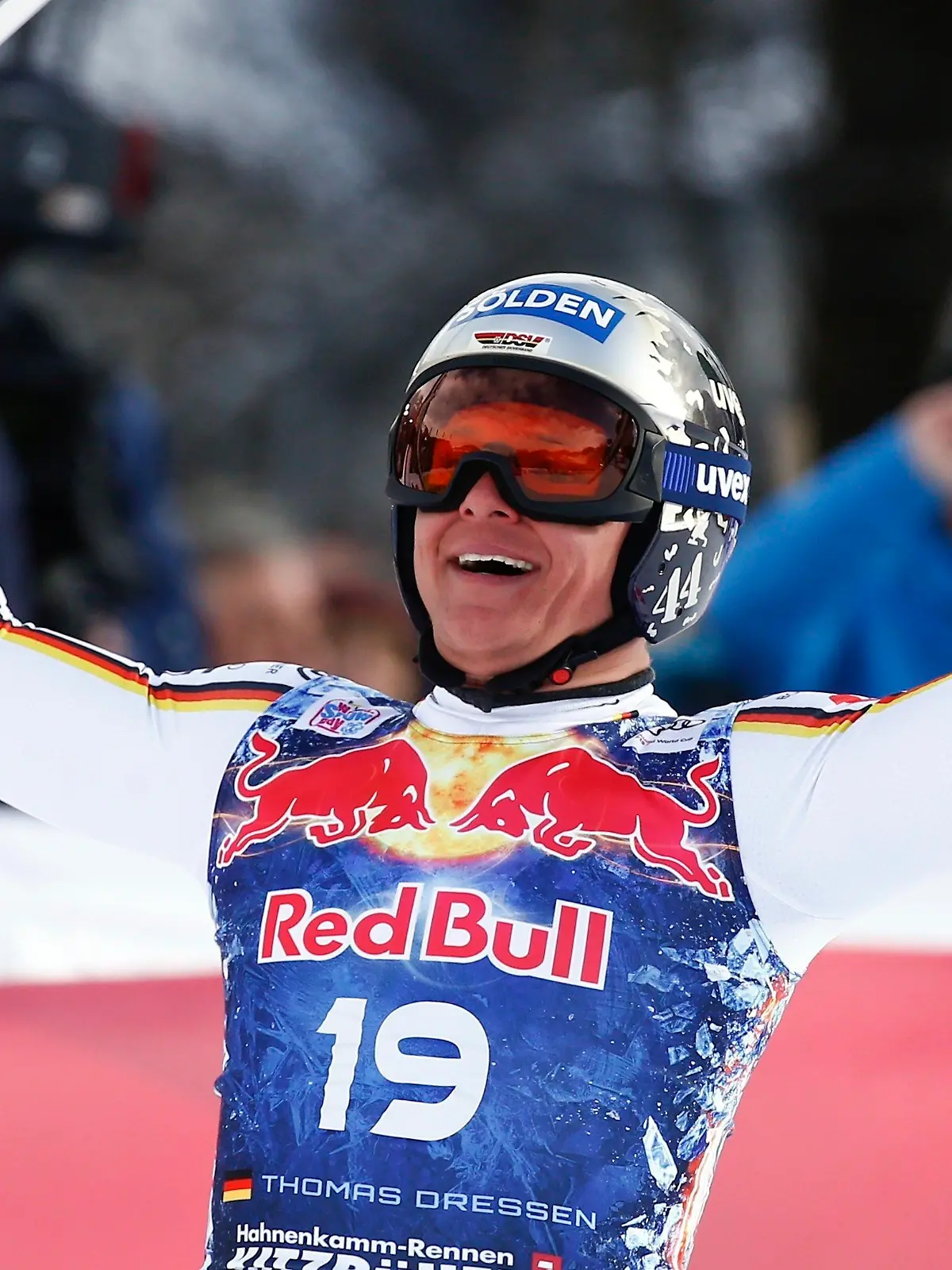 Ski alpin: Weltcup, Abfahrt, Herren, am 20.01.2018 in Kitzbühel (Österreich). Der Deutsche Thomas Dreßen jubelt hinter der Ziellinie. Foto: Giovanni Auletta/AP/dpa +++(c) dpa - Bildfunk+++