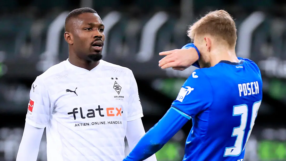 THURAM Marcus Team Borussia Moenchengladbach spuckt dem Hoffenheimer POSCH Stefan ins Gesicht DFL Fussball Liga Saison 2020-2021 Borussia Moenchengladbach - TSG Hoffenheim 1 : 2 am 19. 12. 2020 in Moenchengladbach DFL REGULATIONS PROHIBIT ANY USE OF PHOTOGRAPHS as IMAGE SEQUENCES and/or QUASI-VIDEO *** THURAM Marcus Team Borussia Moenchengladbach spits in the face of Hoffenheim POSCH Stefan DFL Football League Season 2020 2021 Borussia Moenchengladbach TSG Hoffenheim 1 2 on 19 12 2020 in Moenchengladbach DFL REGULATES PROHIBIT ANY USE OF PHOTOGRAPHS as IMAGE SEQUENCES and or QUASI VIDEO