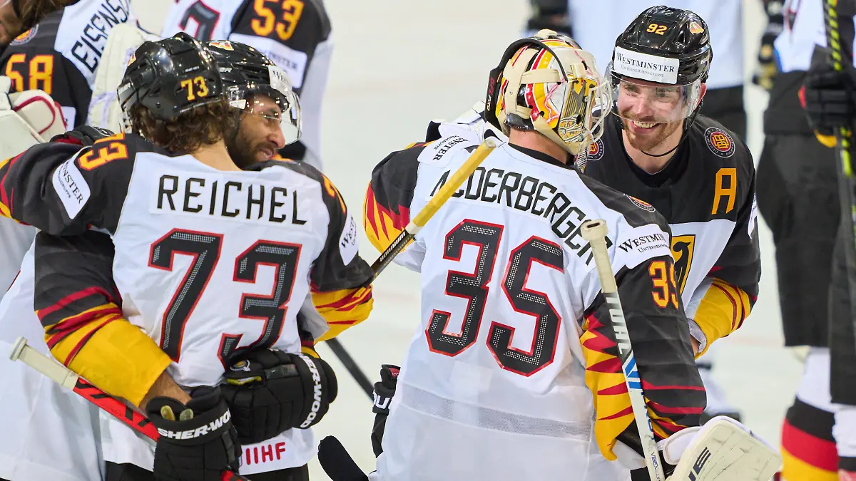 Marcel Noebels 92 of Germany scores the decisive penalty, celebration, Mathias Niederberger 35 goalie of Germany Lukas Reichel 73 Markus Eisenschmid 58 of Germany SWITZERLAND - GERMANY IIHF Ice hockey, Eishockey WORLD CHAMPIONSHIPS Quarterfinal, in Riga, Latvia, Lettland, June 3, 2021, Season 2020/2021