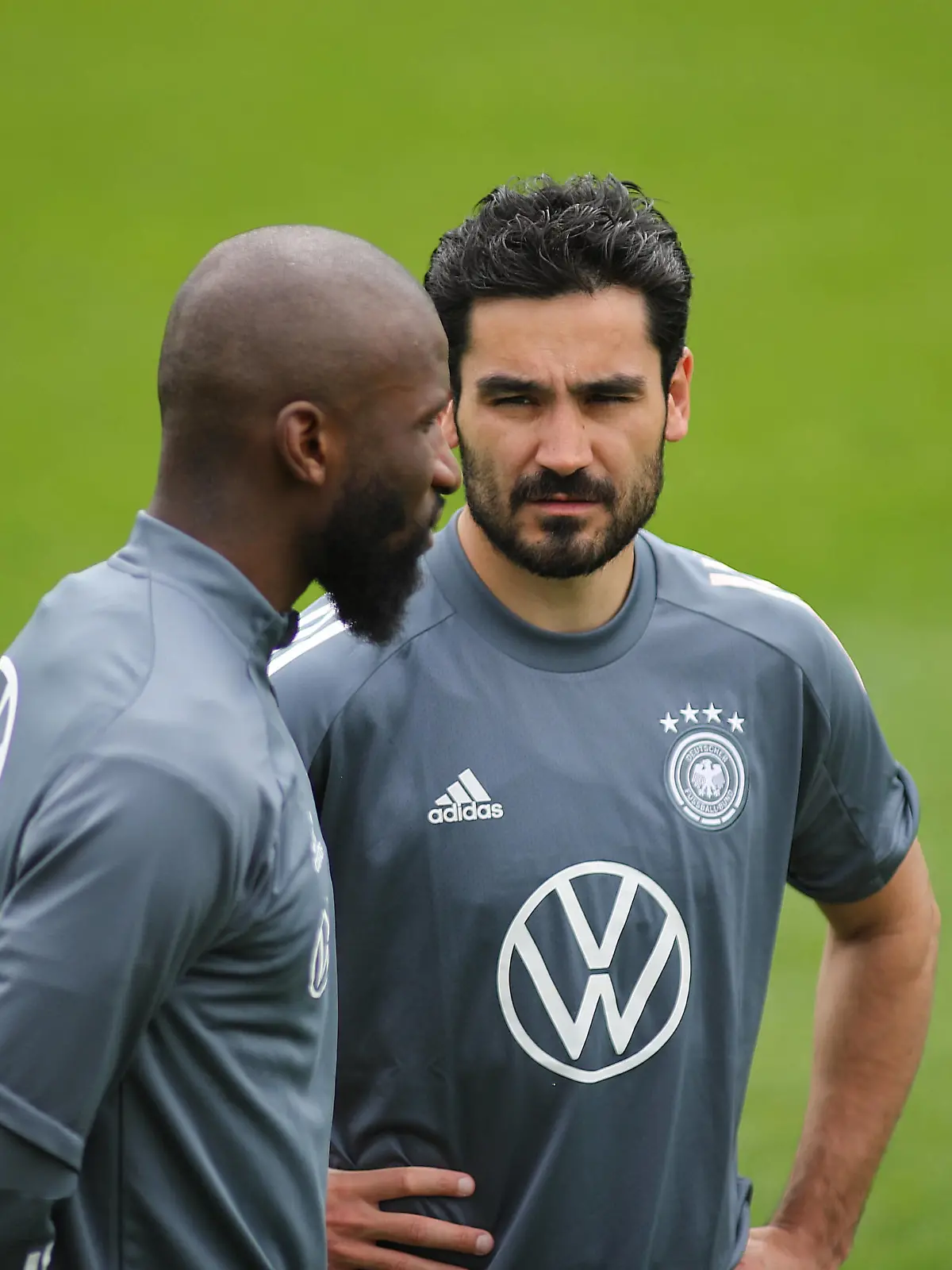 Seefeld, Oesterreich 04. Juni 2021: Trainingslager Fussball Nationalmannschaft - 04.06.2021 v.li. Antonio Rüdiger / Ruediger Deutschland und Ilkay Gündogan / Guendogan Deutschland /// DFB regulations prohibit any use of photographs as image sequences and/or quasi-video. /// Stubaital Tirol *** Seefeld, Oesterreich 04 Juni 2021 Trainingslager Fussball Nationalmannschaft 04 06 2021 v li Antonio Rüdiger Ruediger Deutschland und Ilkay Gündogan Guendogan Deutschland DFB regulations prohibit any use of photographs as image sequences and or quasi video Stubaital Tirol Copyright: xFotostandx/xWagnerx 