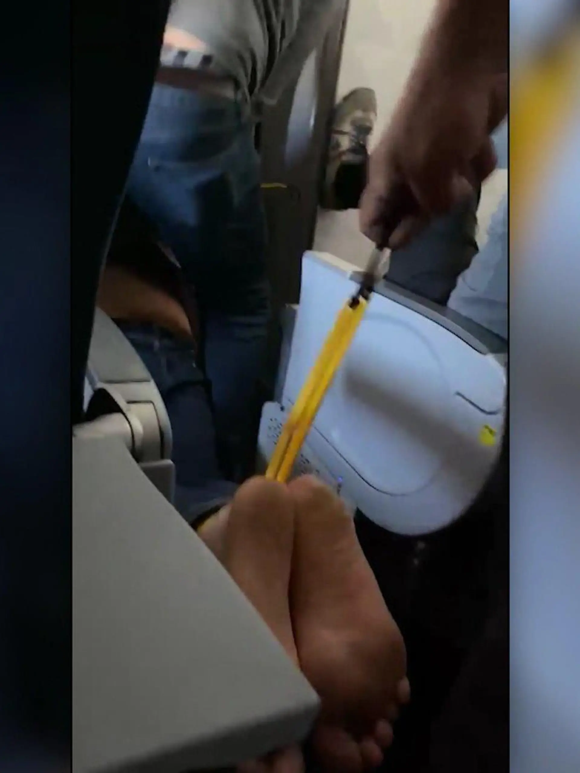 Angreifer auf Delta-Airlines-Flug überwältigt