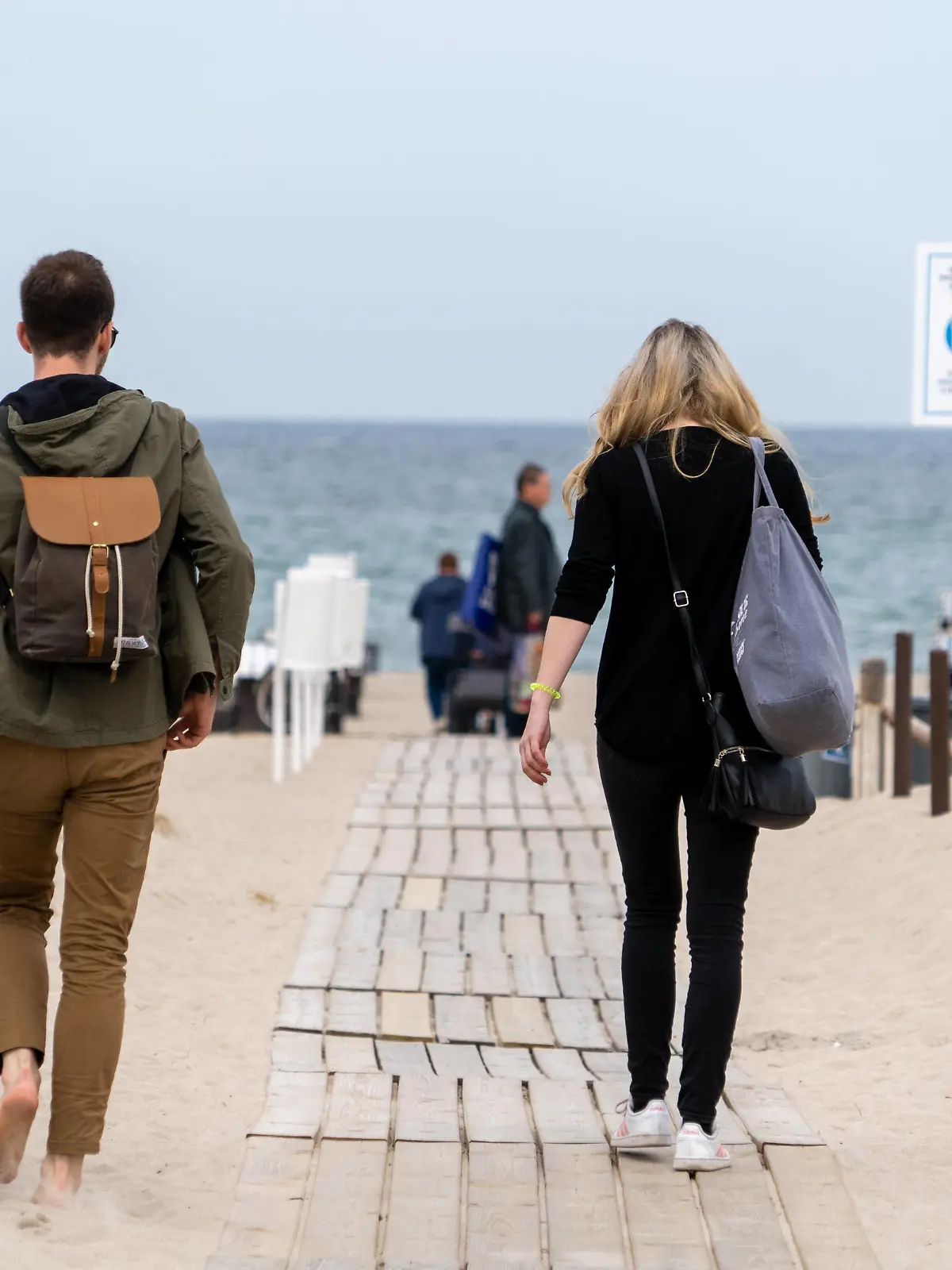  Mecklenburg-Vorpommern bereitet sich auf die Wiedereröffnung des Tourismus vor Strandszene aus Rostock-Warnemünde vor der bevorstehenden Wiedereröffnung nach dem Lockdown -Mecklenburg-Vorpommern bereitet sich auf die Wiedereröffnung des Tourismus vor Strandszene aus Rostock-Warnemünde vor der bevorstehenden Wiedereröffnung nach dem Lockdown -, Rostock Mecklenburg-Vorpommern Deutschland Warnemünde *** Mecklenburg Vorpommern prepares for the reopening of tourism Beach scene from Rostock Warnemünde before the upcoming reopening after the lockdown Mecklenburg Vorpommern prepares for the reopening of tourism Beach scene from Rostock Warnemünde before the upcoming reopening after the lockdown , Rostock Mecklenburg Vorpommern Germa