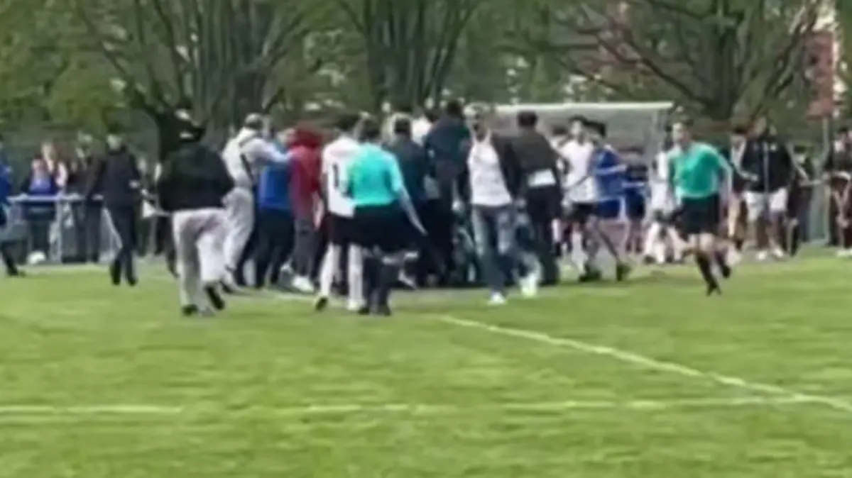 Vater bedroht minderjährigen Schiedsrichter