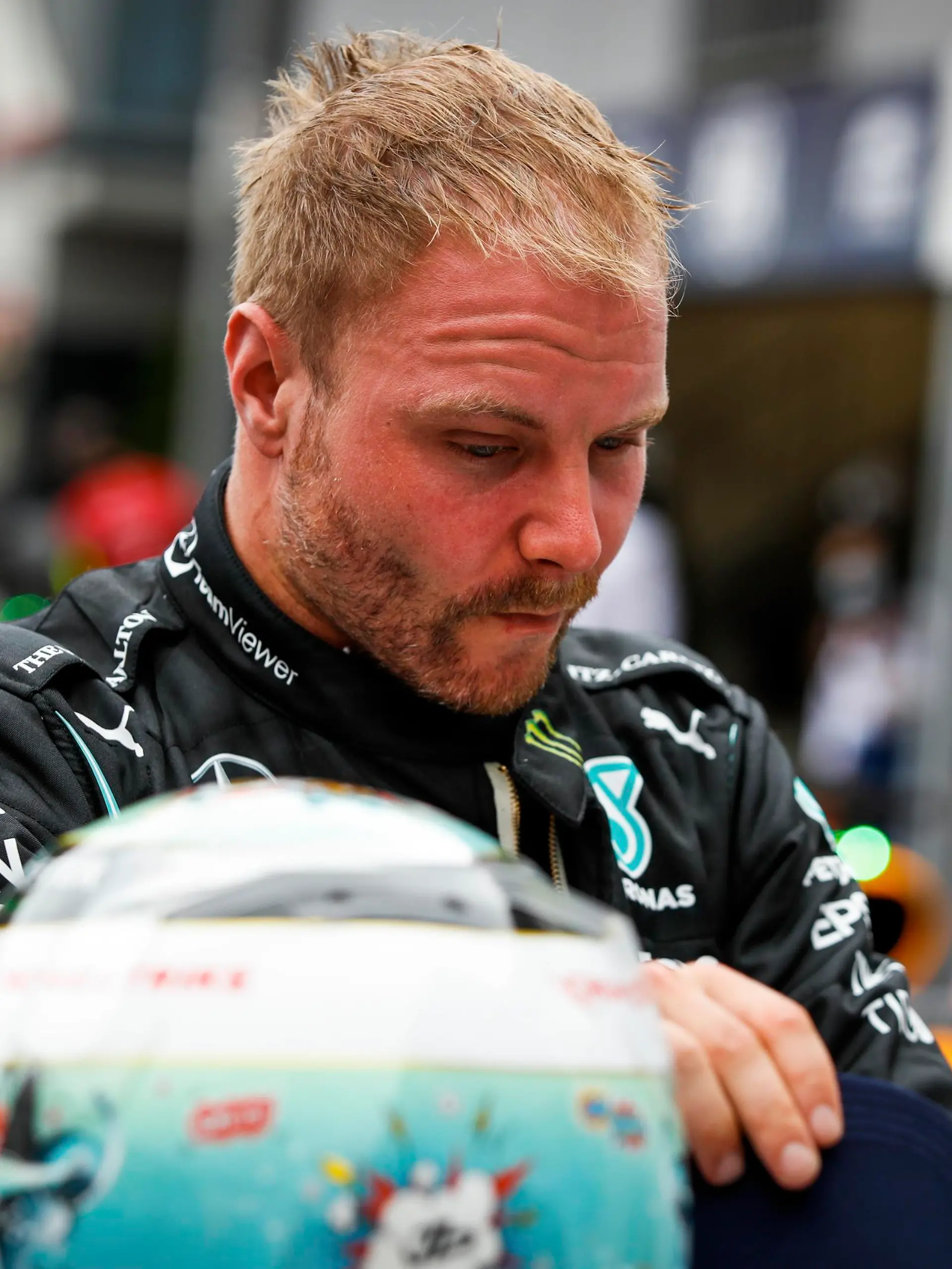 Valtteri Bottas trifft verspätet in Baku ein.