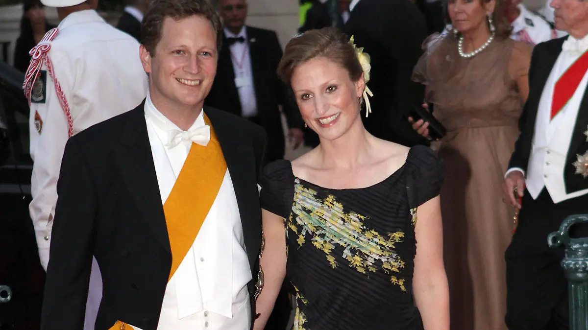 Prince Georg Friedrich of Preussen and his fiancee Princess Sophie of Isenburg attend the official dinner on the Opera terraces after the religious wedding of Prince Albert II and Princess Charlene of Monaco in Monaco, 02 July 2011. 450 guests have been invited for the dinner followed by a ball in the Opera. Photo: Albert Nieboer