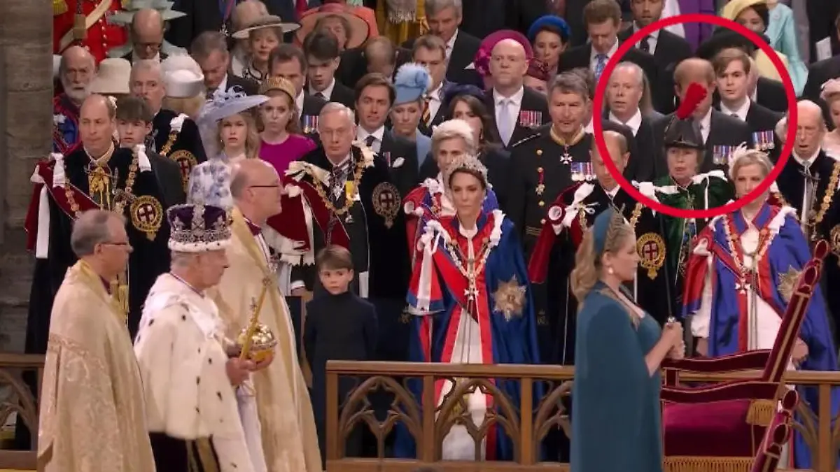Hier gibt's für Harry nichts zu sehen! Reihe drei und Blick versperrt