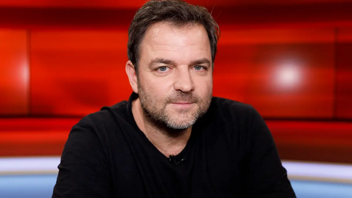 Martin Rütter in der ARD-Talkshow hart aber fair im WDR Fernsehstudio A. Köln, 16.12.2019 *** Martin Rütter in the ARD talk show hard but fair at WDR Fernsehstudio A Köln, 16 12 2019 Foto:xC.xHardtx/xFuturexImage