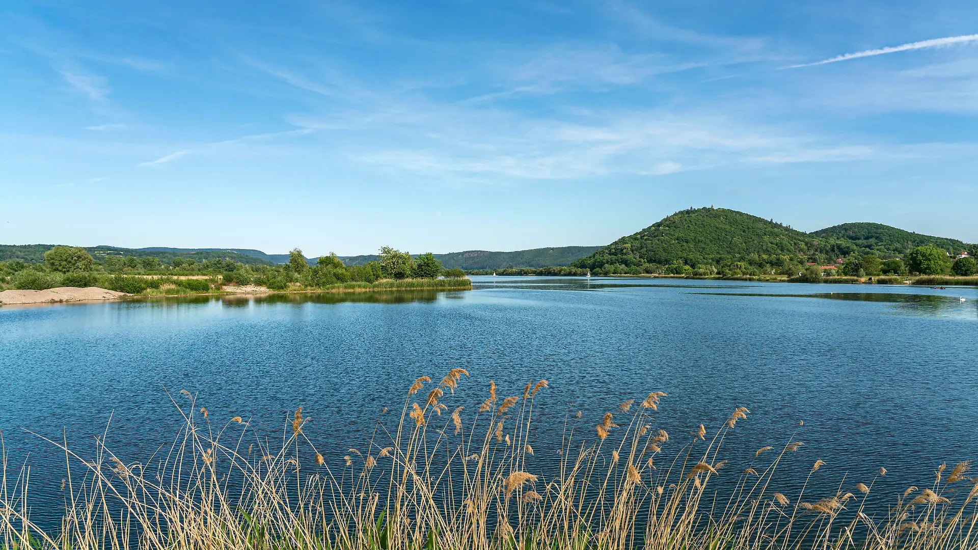 Die Idylle trügt: Im Werratalsee wurde die Leiche eines 33-Jährigen geborgen - die Polizei geht von einem Badeunfall aus.