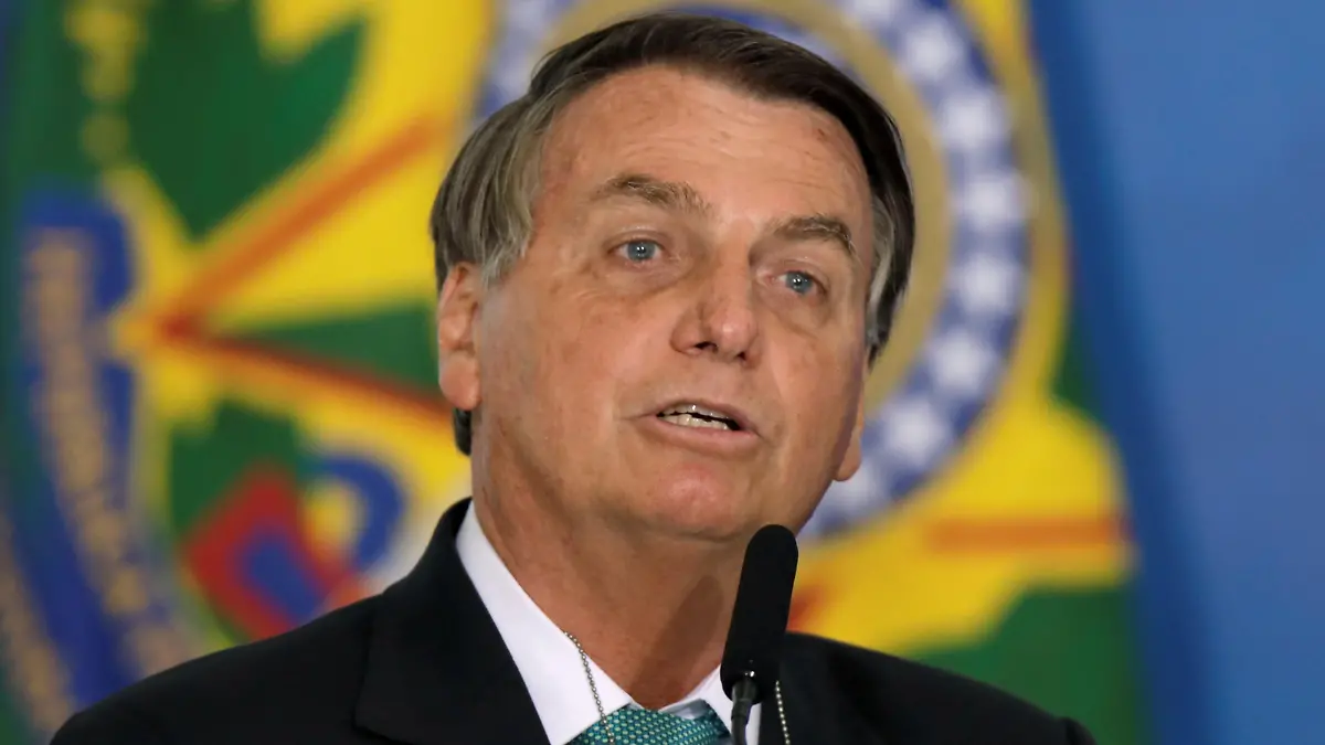 Brazil's President Jair Bolsonaro speaks about the country?s hosting the 2021 Copa America during a ceremony announcing the Caixa public bank sponsorship of Brazilian sport, in Brasilia, at the Planalto Palace in Brasilia, Brazil, June 1, 2021. REUTERS/Ueslei Marcelino