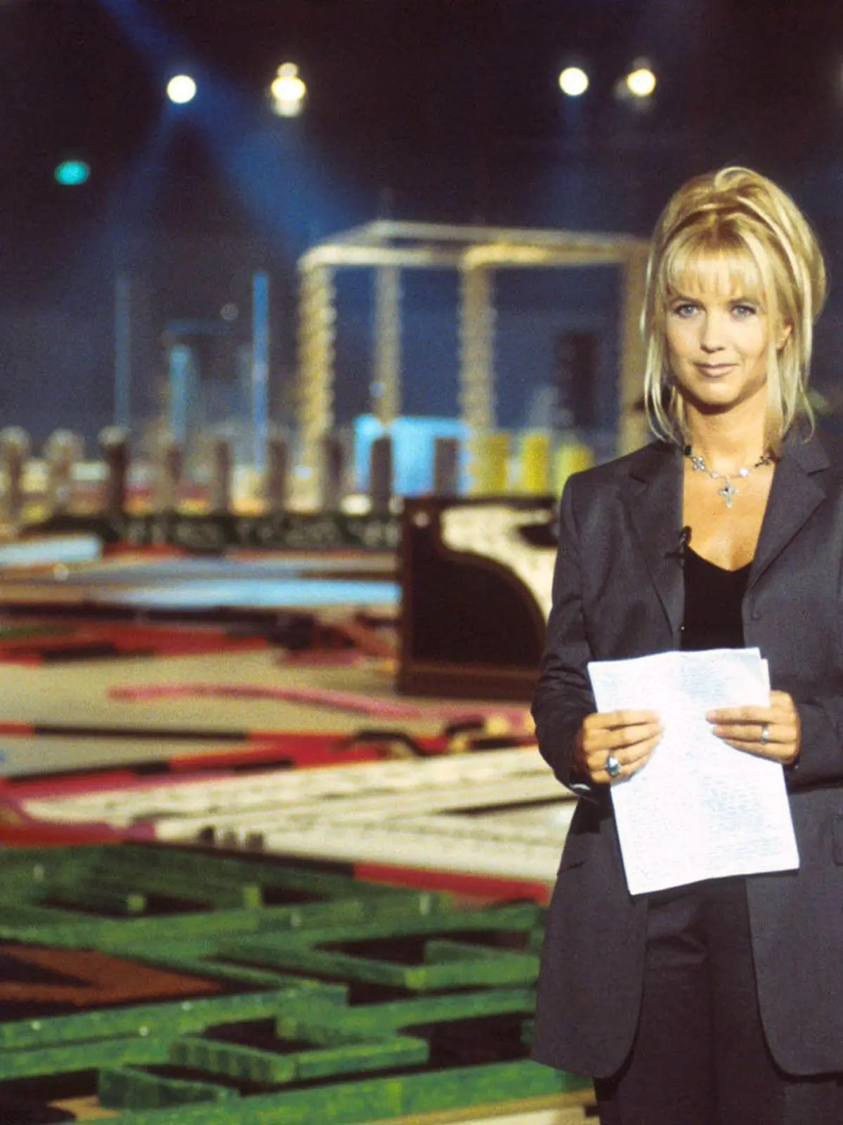 Moderatorin Linda de Mol bei dem Weltrekord der fallenden Domino-Steine. 1.605.757 Steine fielen. Das ist ein  neuer Weltrekord!