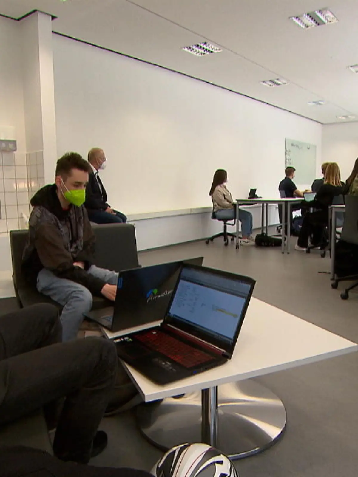 Bild zu: "Mit Geldern des "DigitalPakts Schule""