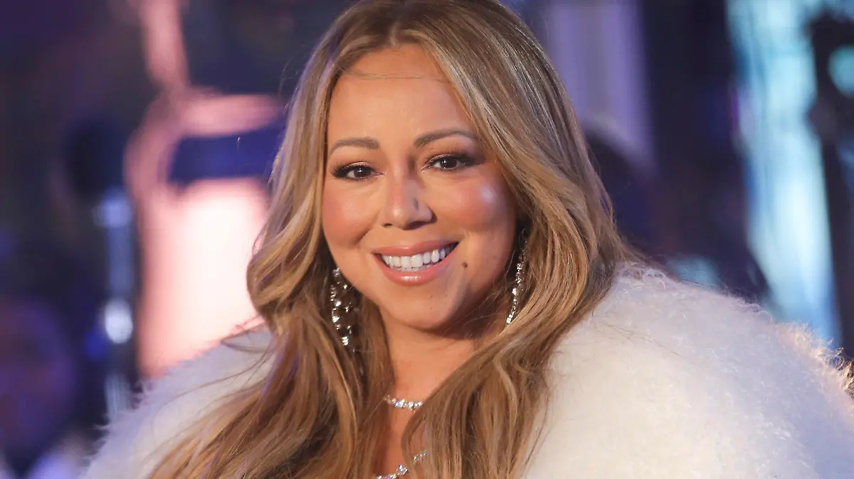 ARCHIV - 31.12.2017, USA, New York: Mariah Carey, US-Sängerin, tritt bei der Silvesterfeier auf dem Times Square auf. (zu dpa "Mariah Carey arbeitete in den 90ern an Alternative-Rock-Album") Foto: Brent N. Clarke/Invision/AP/dpa +++ dpa-Bildfunk +++