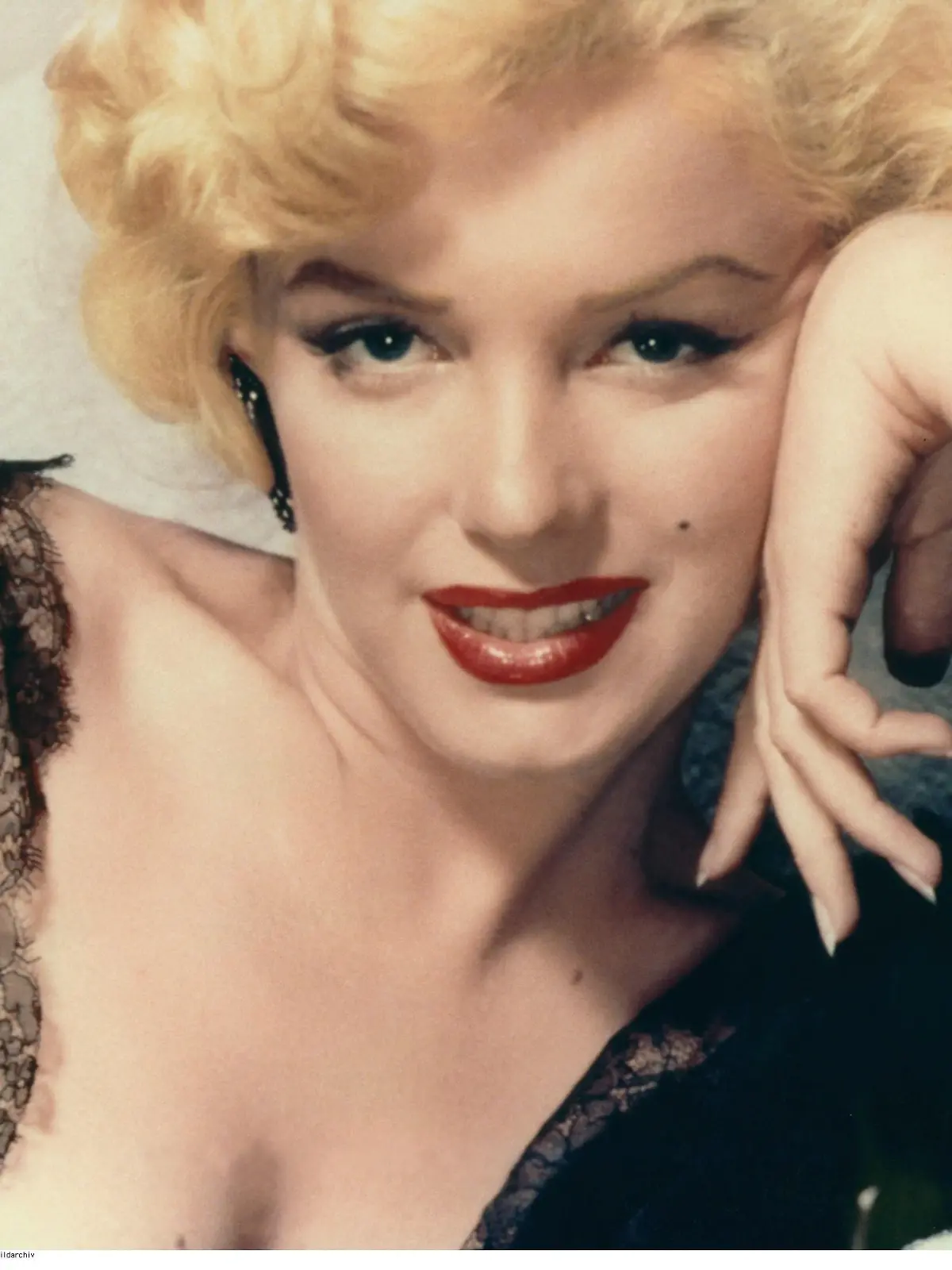 Marilyn Monroe/Person, Frau, Portrait, Porträt, Spitzenbluse, lächelt, lächeln