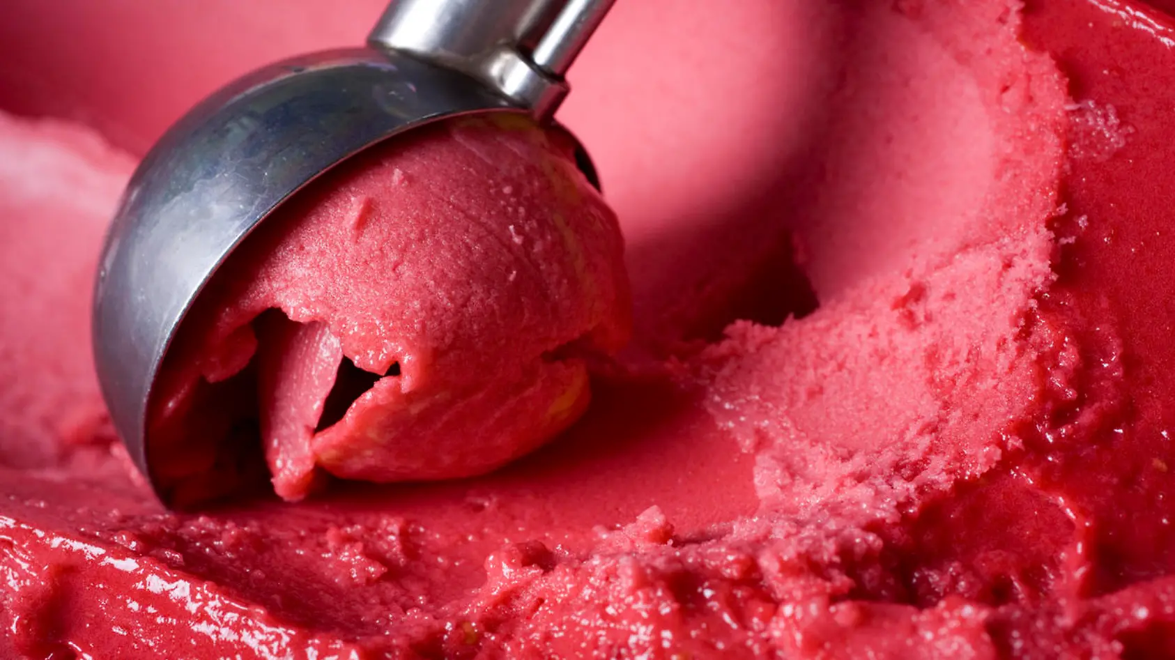 Lecker-cremiges Eis selber machen: So klappt's mit und ohne Eismaschine