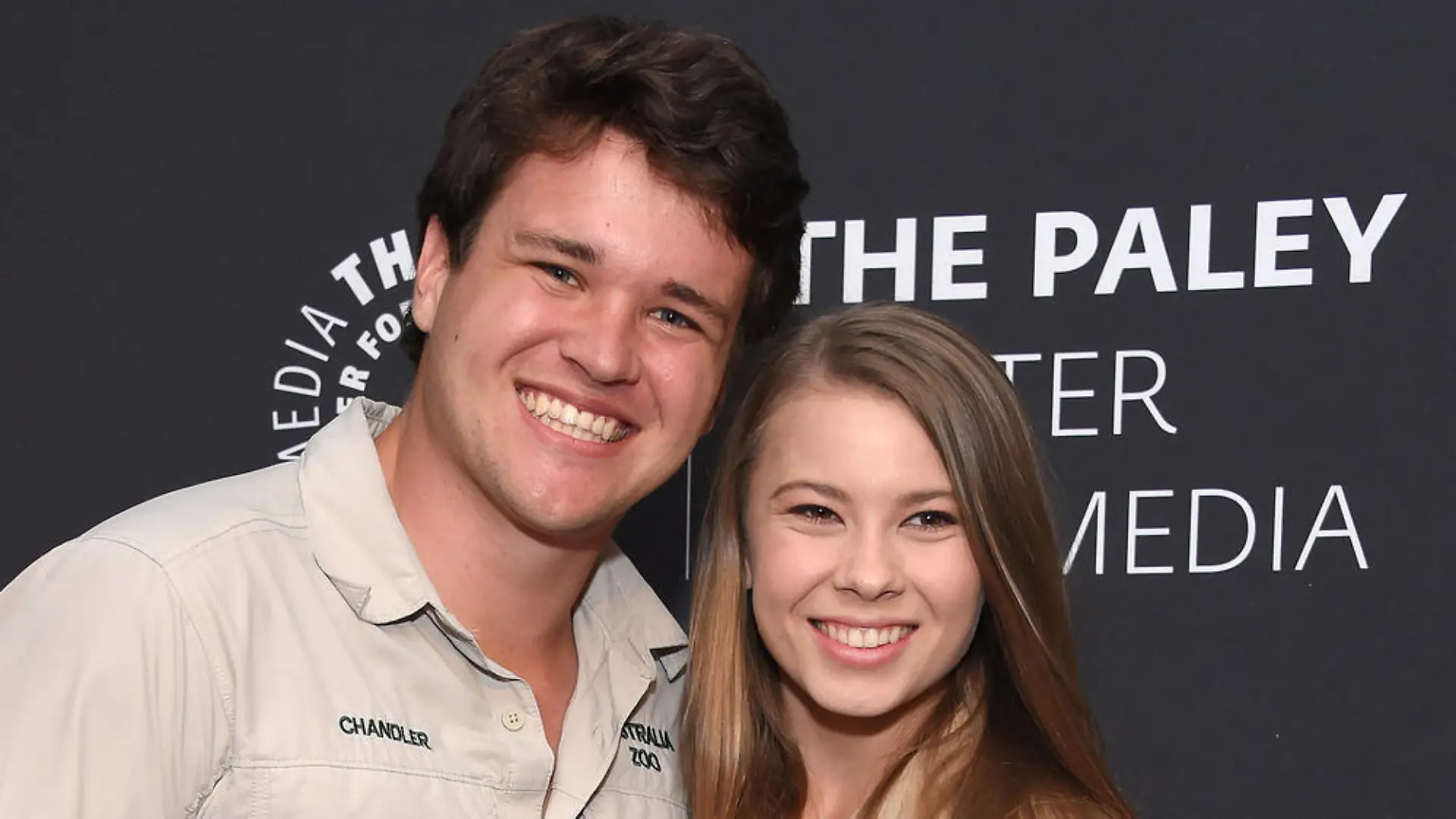 Bindi Irwin begrüßt Tochter Grace Warrior Irwin auf der Welt