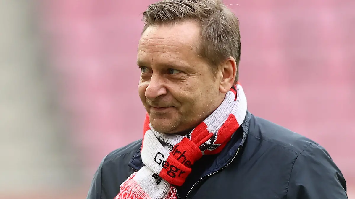 Soccer Football - Bundesliga - FC Cologne v Schalke 04 - RheinEnergieStadion, Cologne, Germany - May 22, 2021 FC Cologne sporting director Horst Heldt before the match Pool via REUTERS/Rolf Vennenbernd DFL regulations prohibit any use of photographs as image sequences and/or quasi-video.
