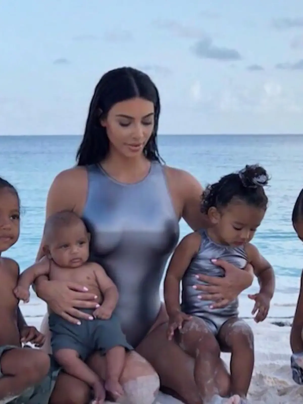 Bild zu: "Kim Kardashian & Kanye West haben sich geeinigt"