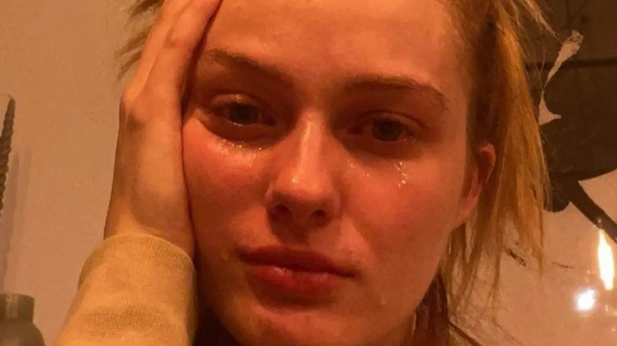 Ex-Topmodel-Kandidatin Vanessa Tamkan in Tränen aufgelöst